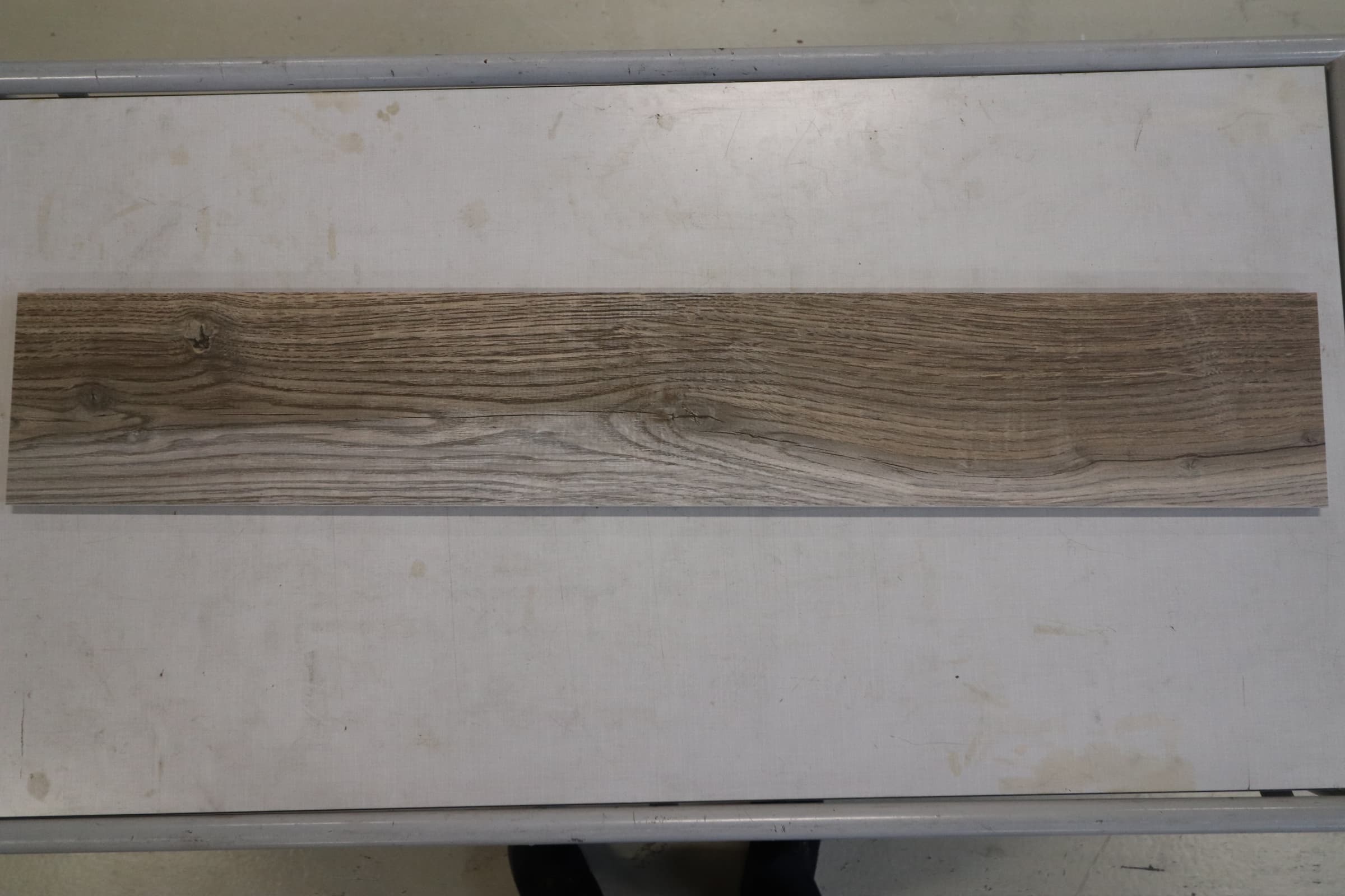 Uglaseret keramik flise træstruktur 15x90cm. pris pr m² - 1