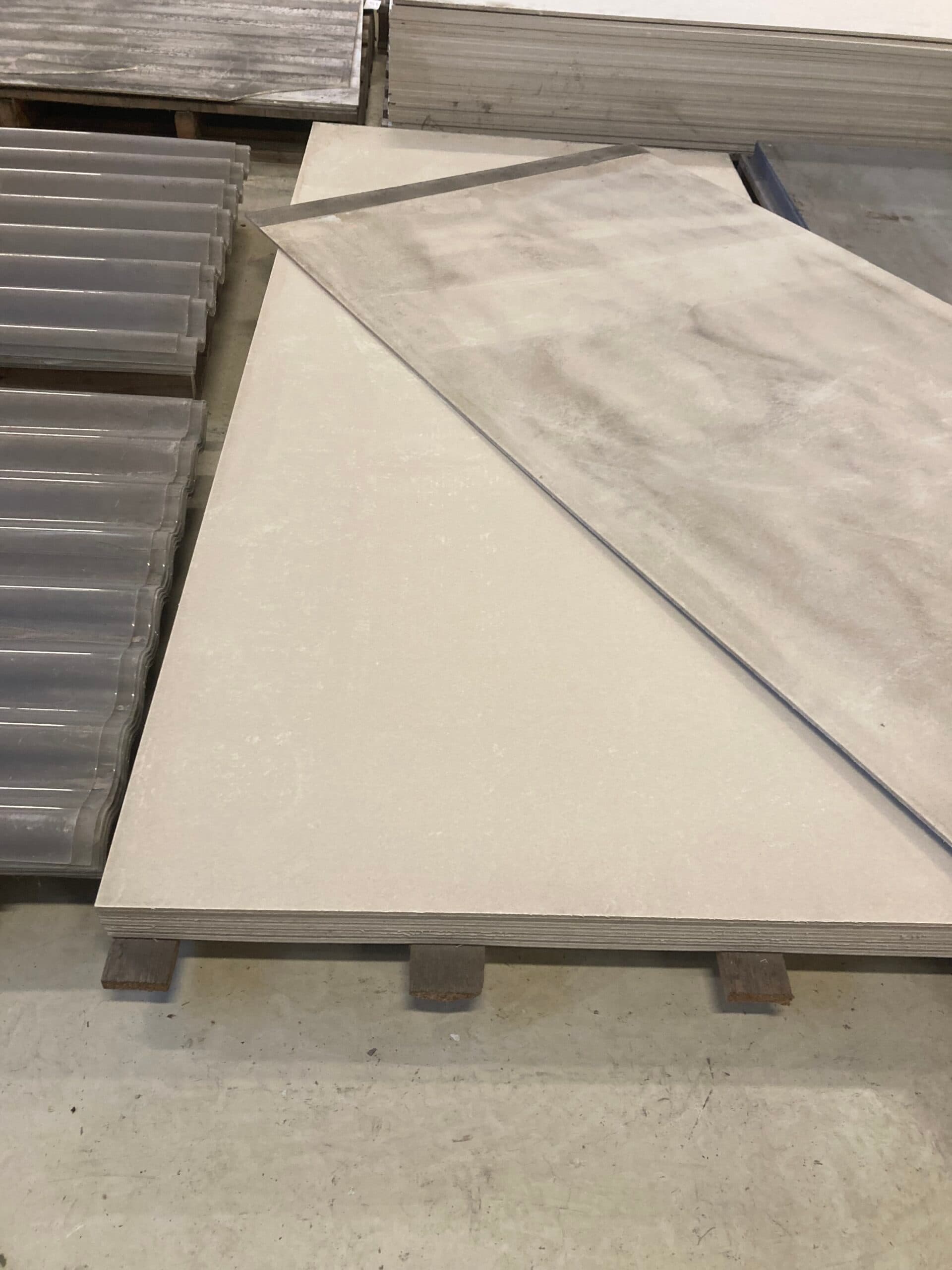 Cembrit beklædningsplade grå 120x250cm 8mm. - 1