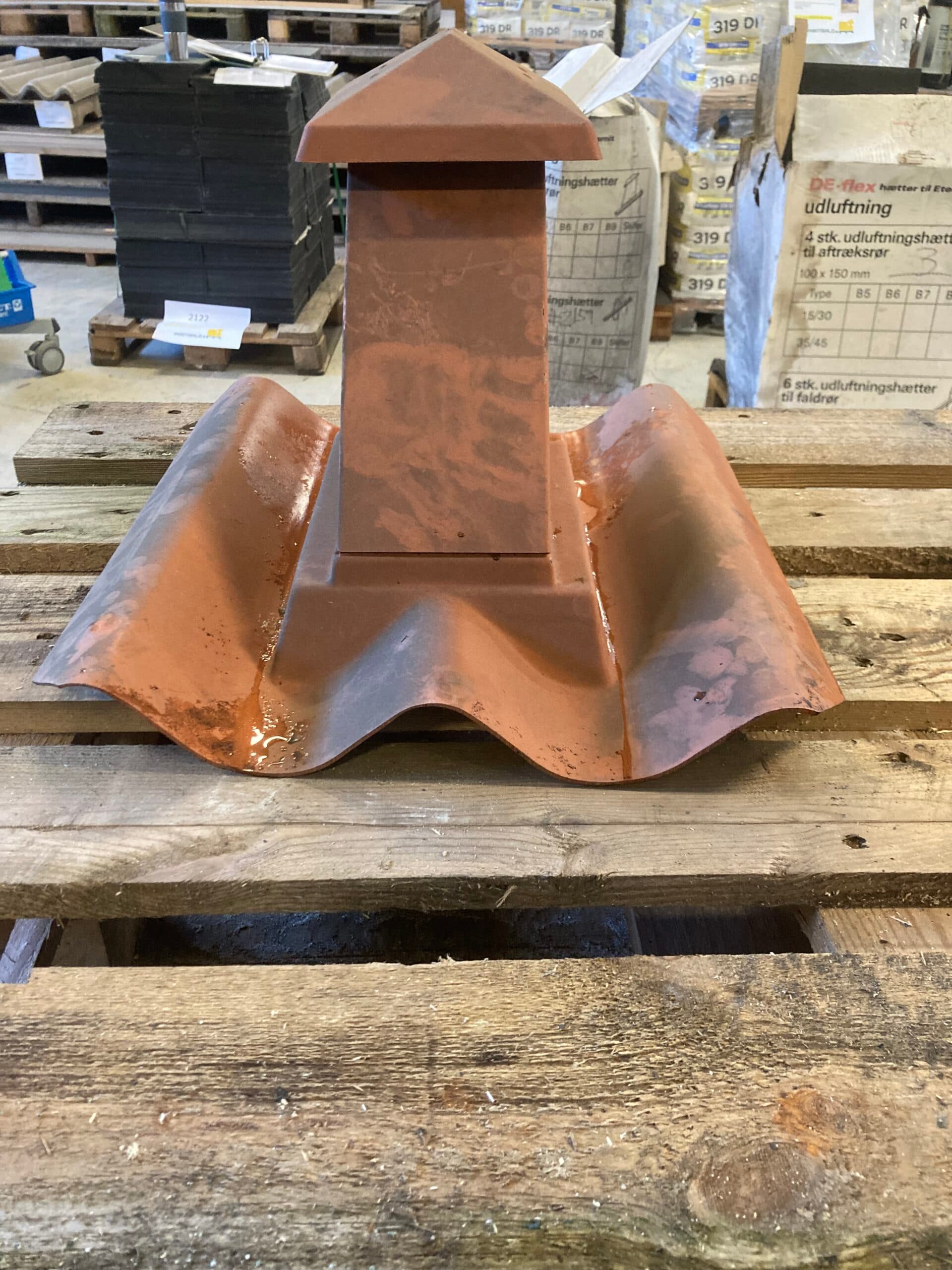B7 Udluftningshætte til aftræksrør. 35-45gr. Teglrød - 1