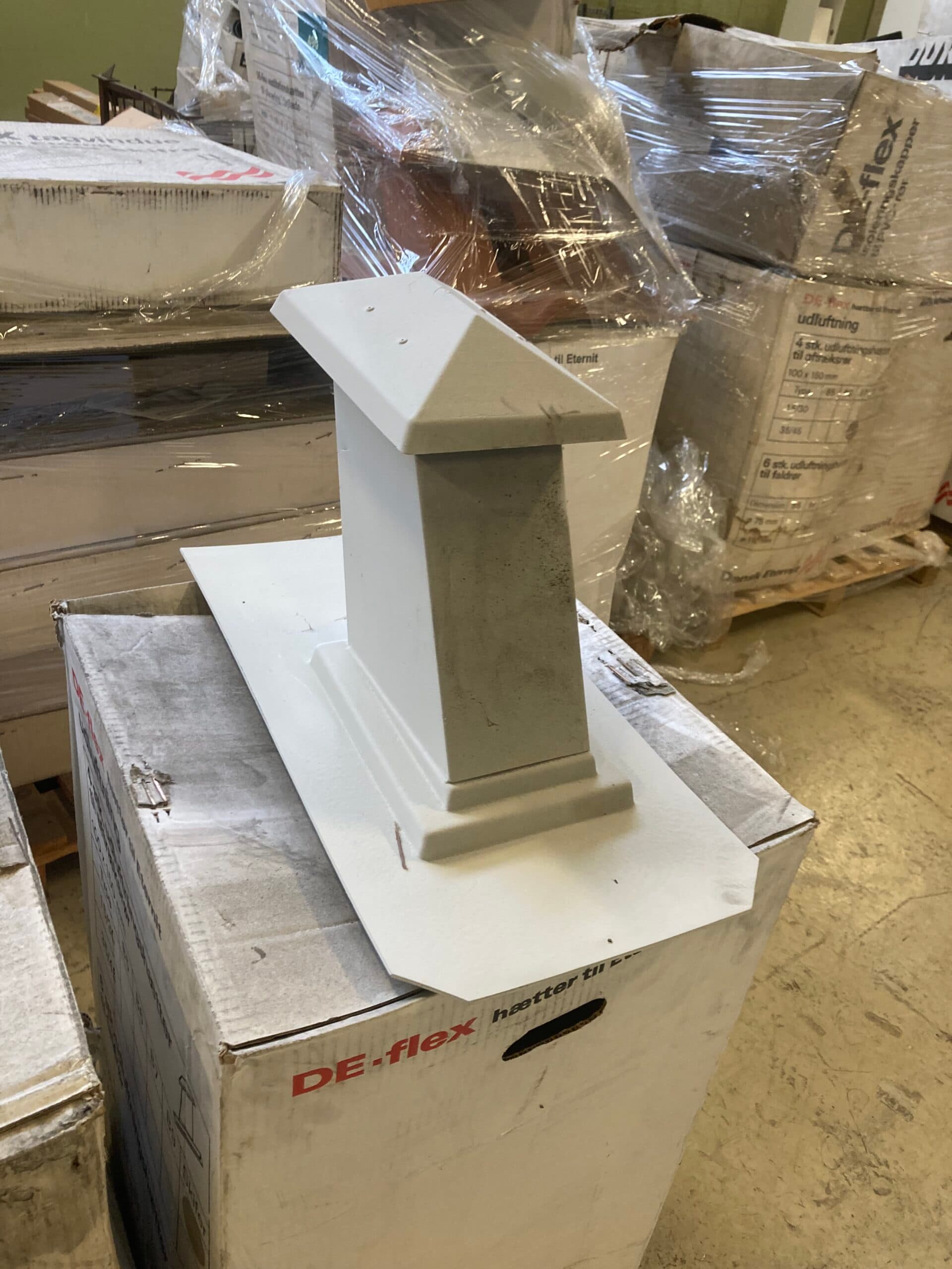 Udluftnings hætte til aftræksrør Skifer 15-30gr. Hvid/grå - 1