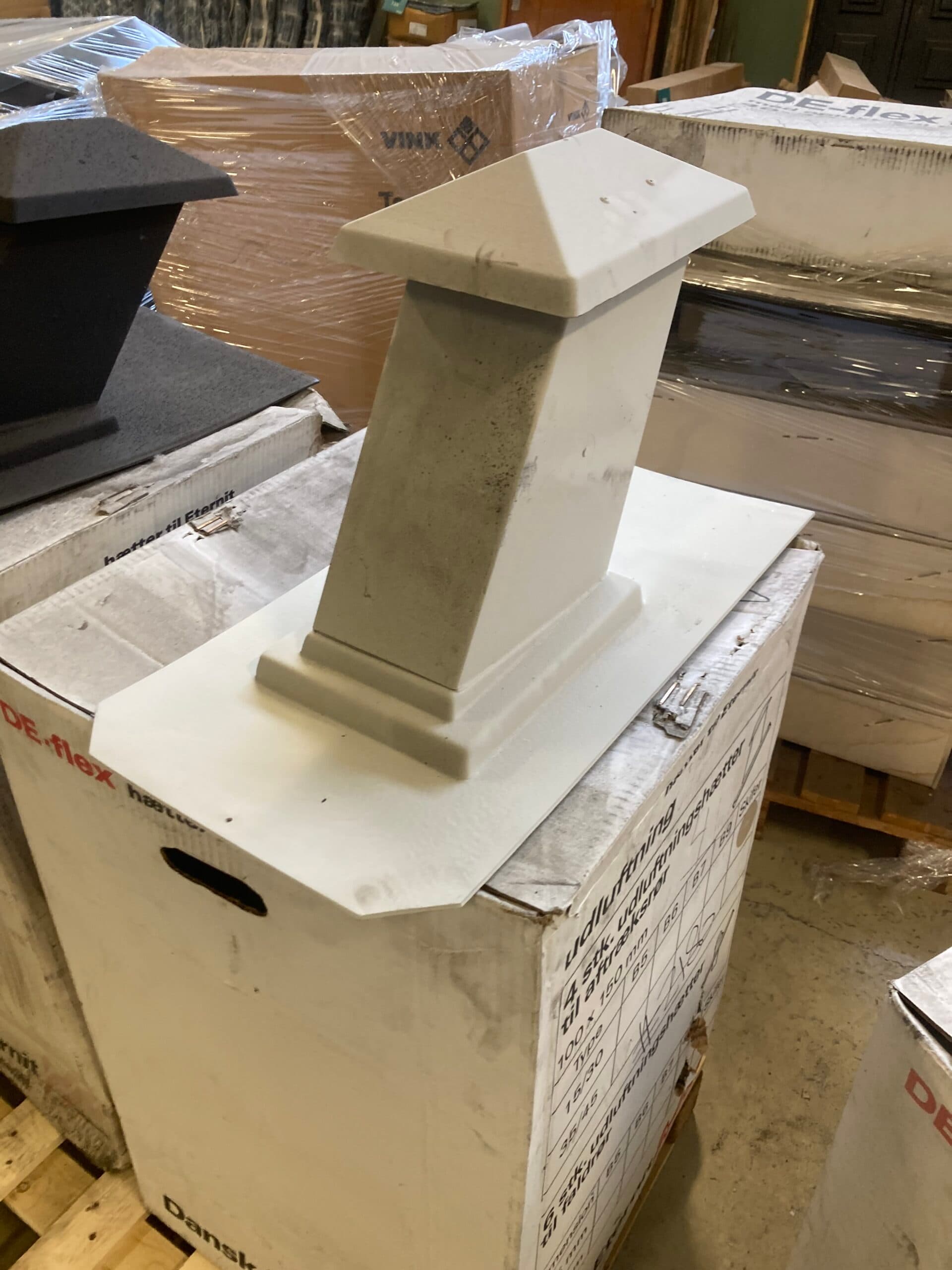 Udluftnings hætte til aftræksrør Skifer 35-45gr. Hvid/grå - 1