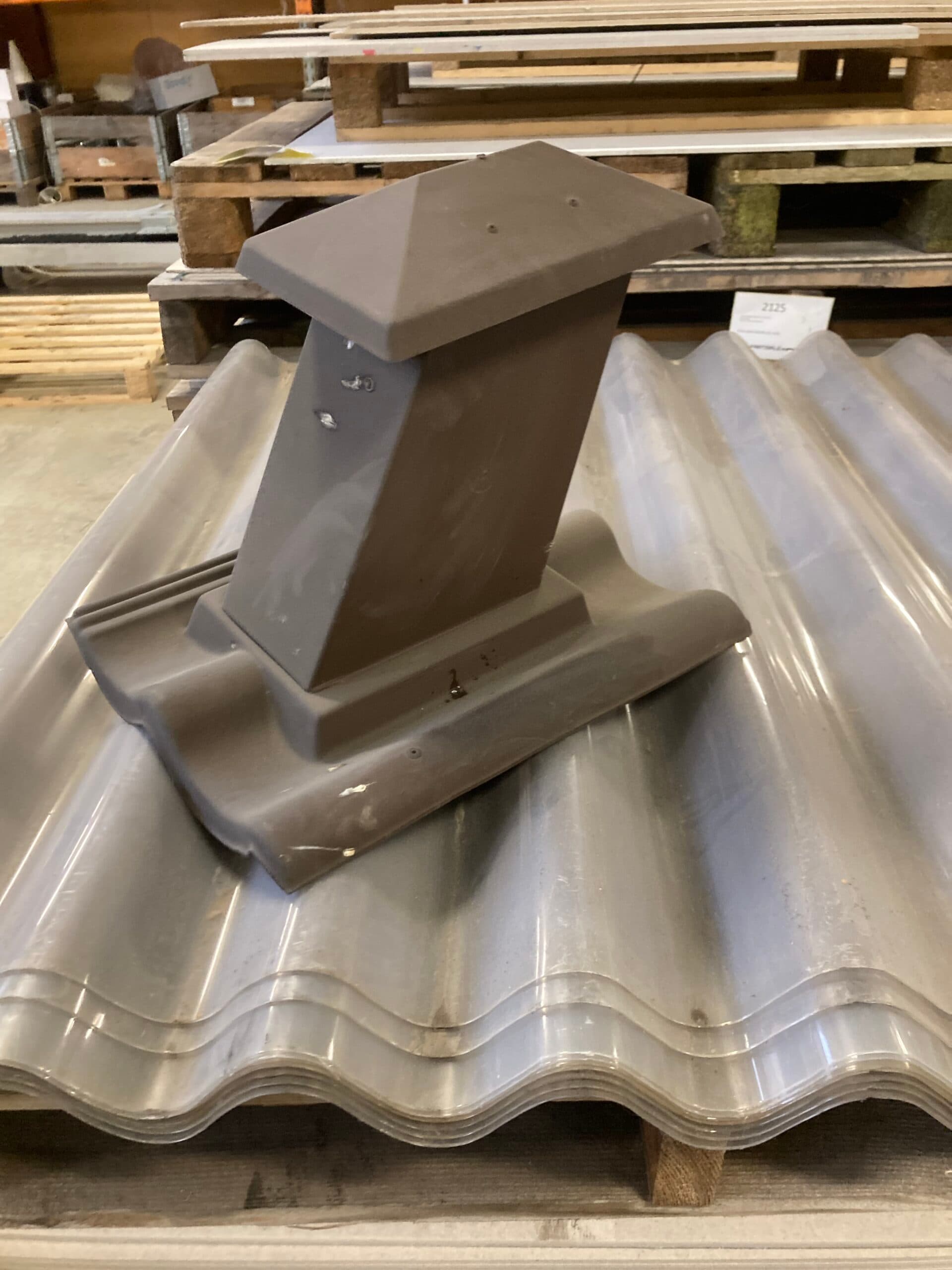 Udluftnings hætte til aftræksrør tagsten 34x42cm 35-45gr Brun - 1