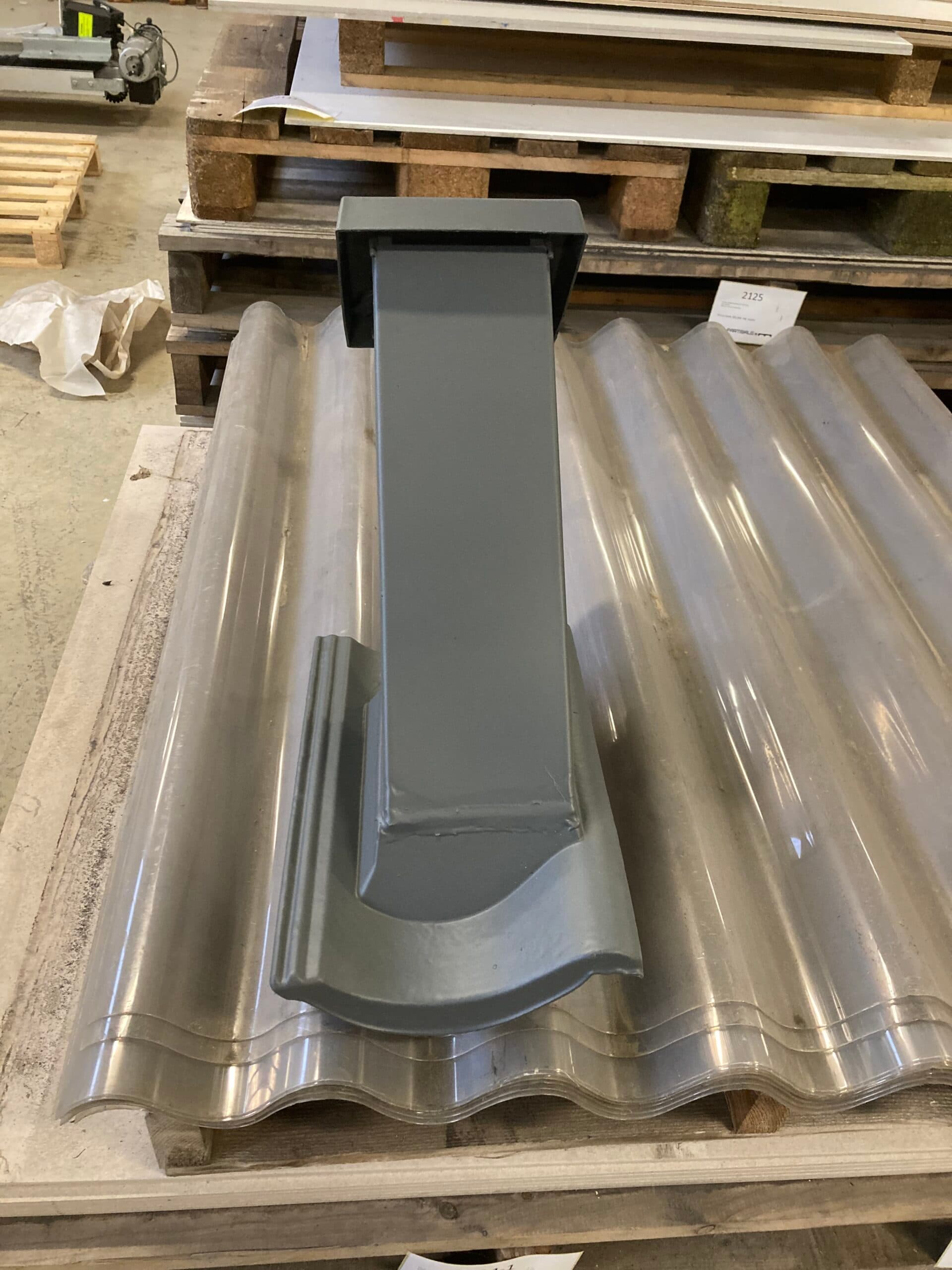 Ventilationshætte til aftræksrør, tagsten 45gr Grå. - 1