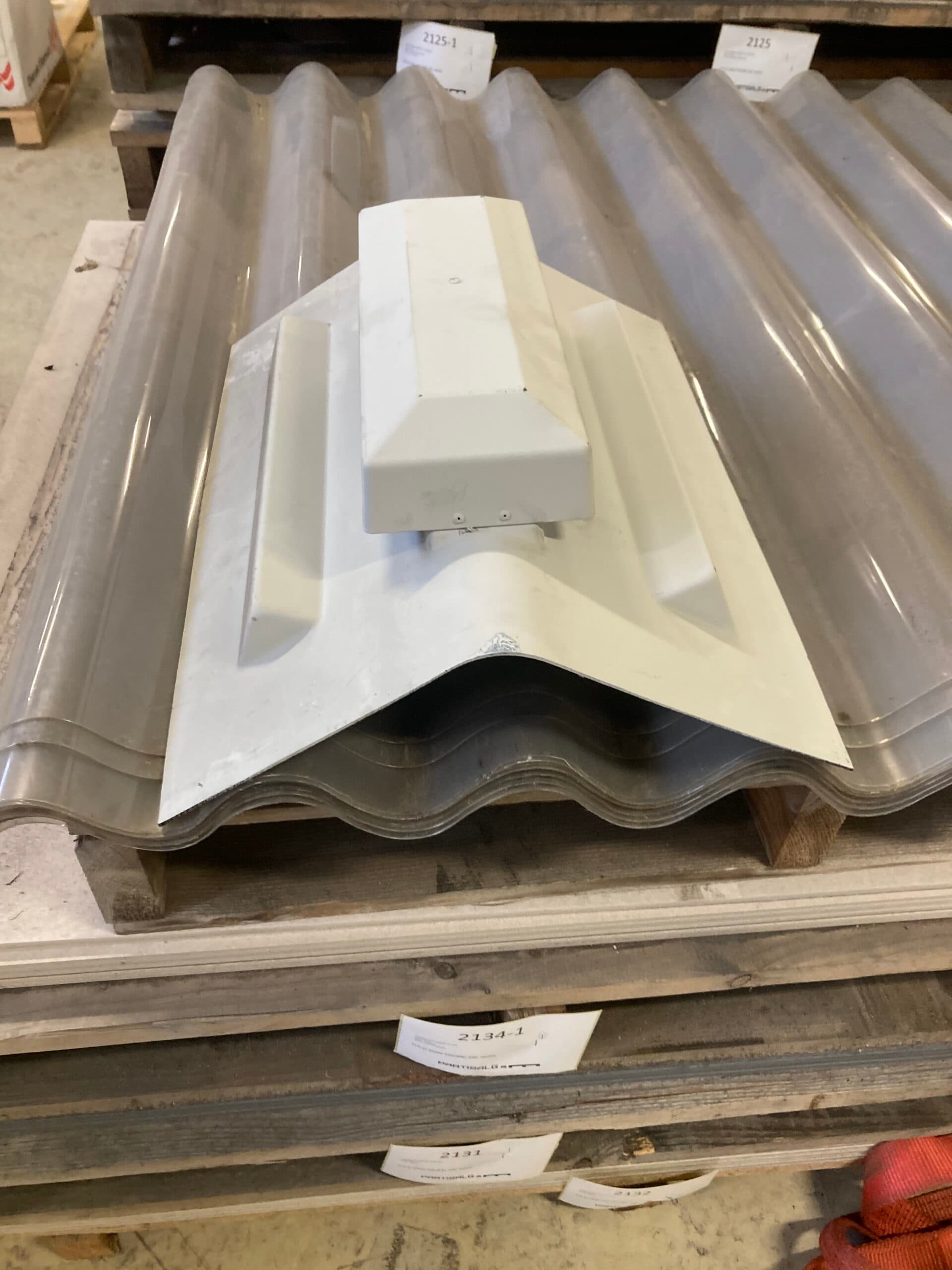 Ventilations hætte til tagryg 45-50gr. Grå - 1