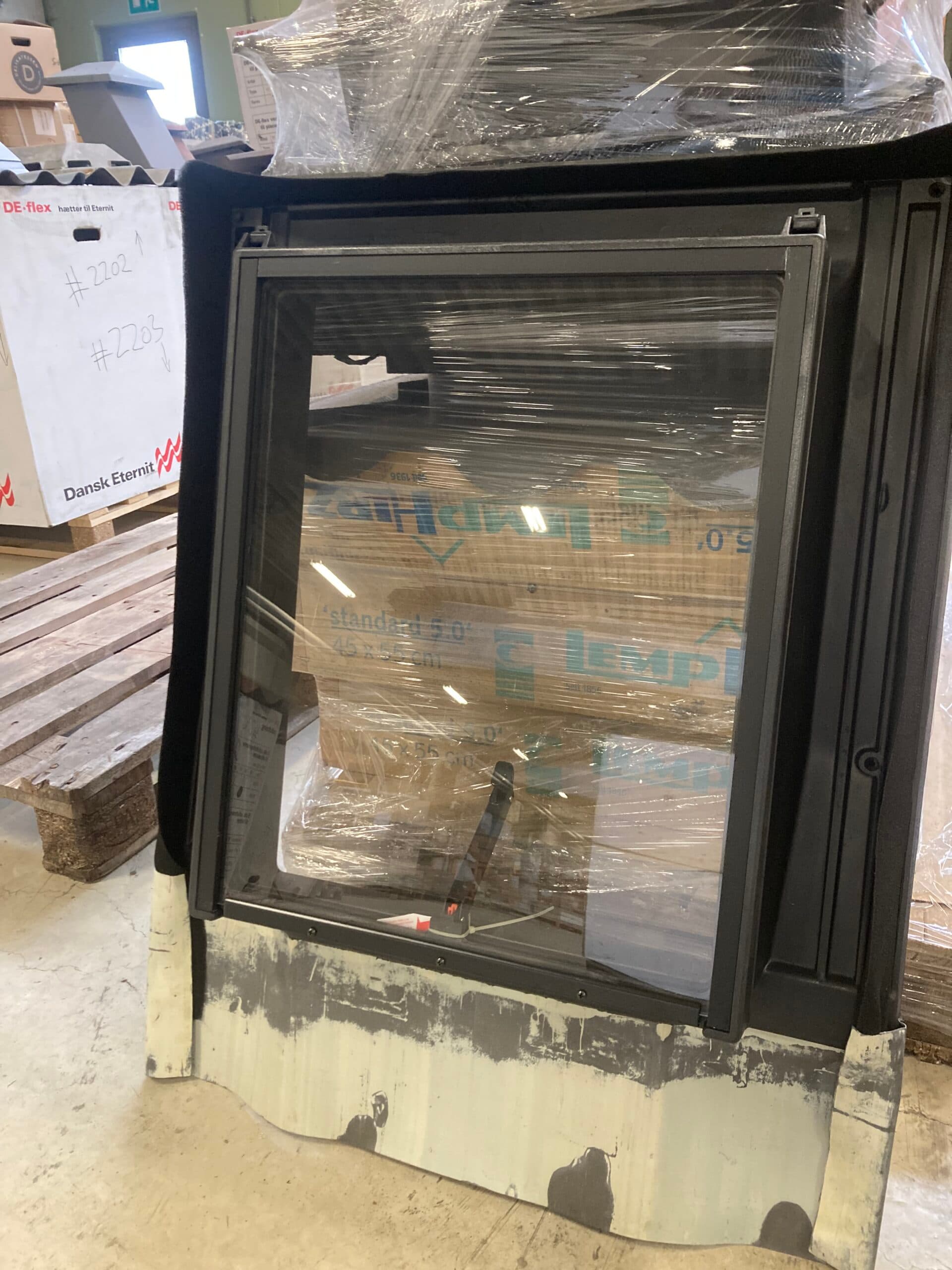 ubbink Tagrums vindue med opluk 48x58cm. Universal model. Sort - 1