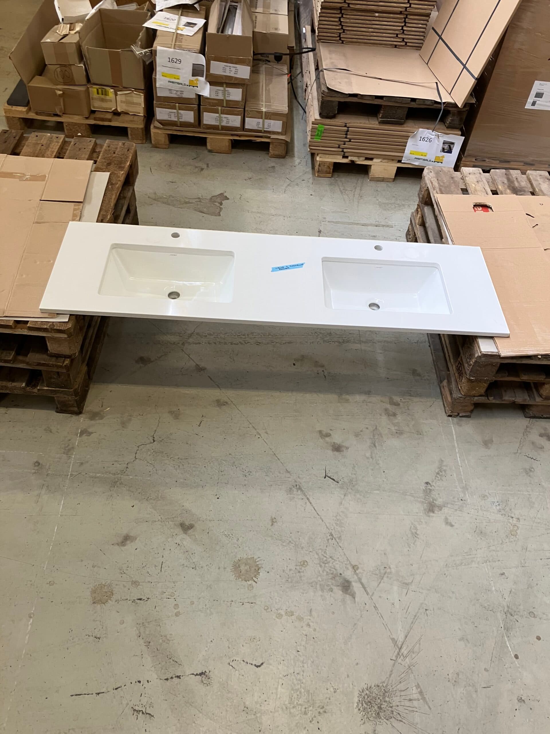 Technistone 20mm Badplade m/2 vaske (376520) + (376535).