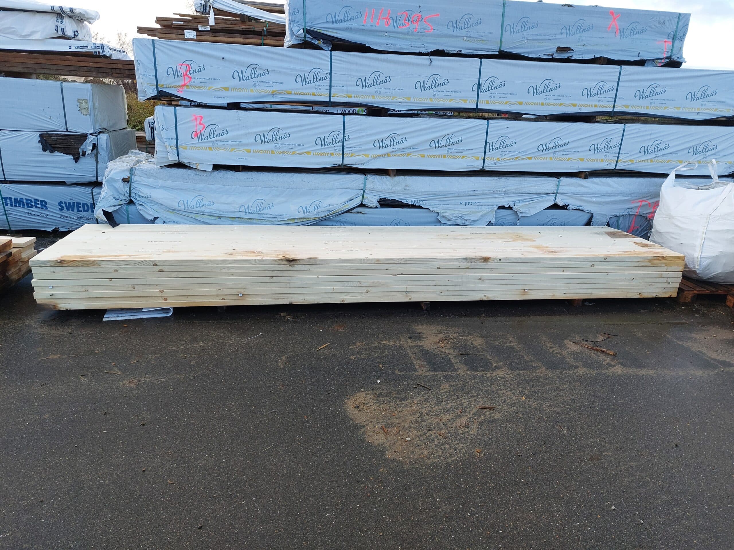 45x295mm. C24 spærtræ 5400mm. 56,25kr pr Lbm.