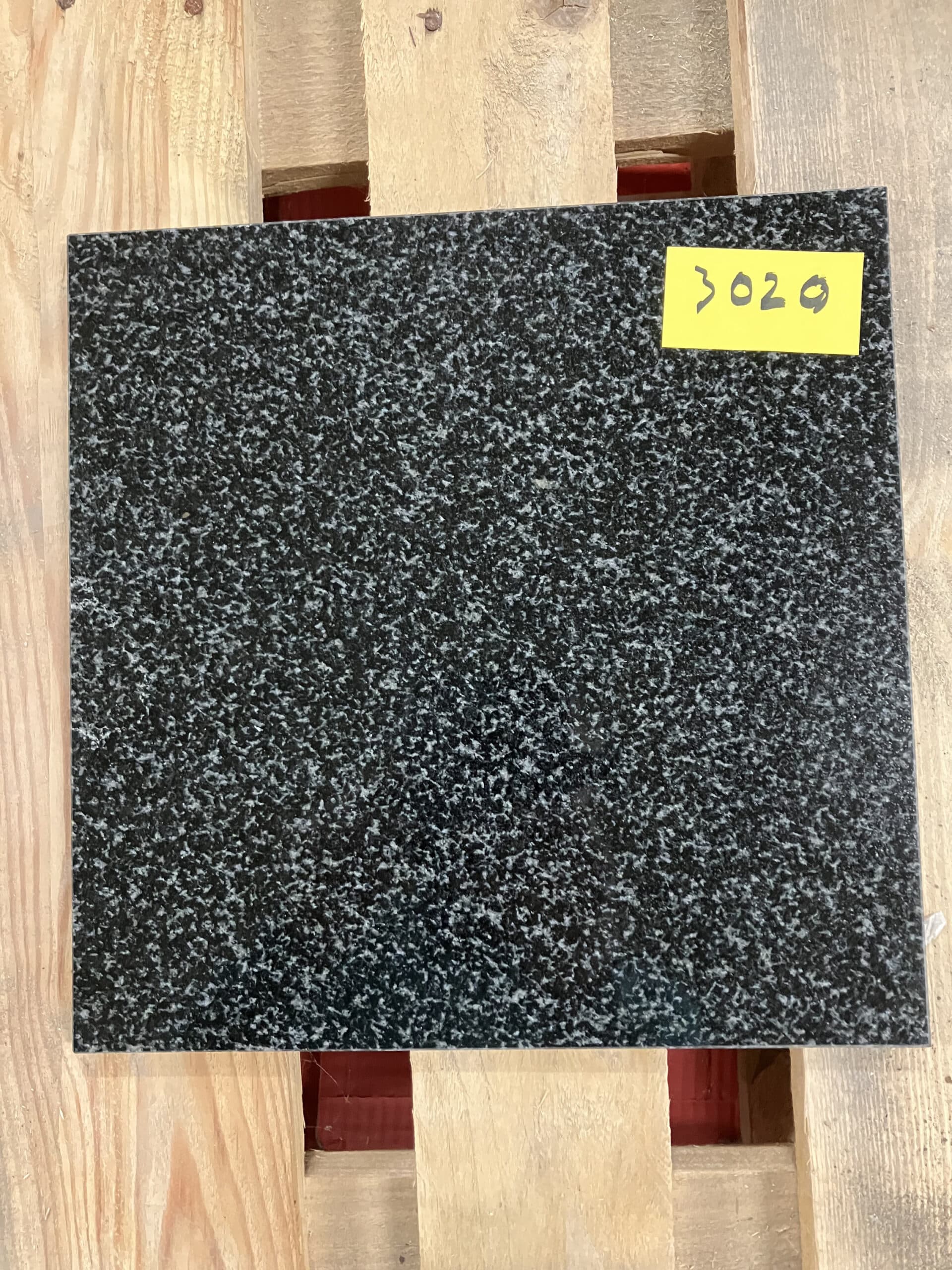 Granit poleret Impala Black 30,5×30,5 cm. - 1
