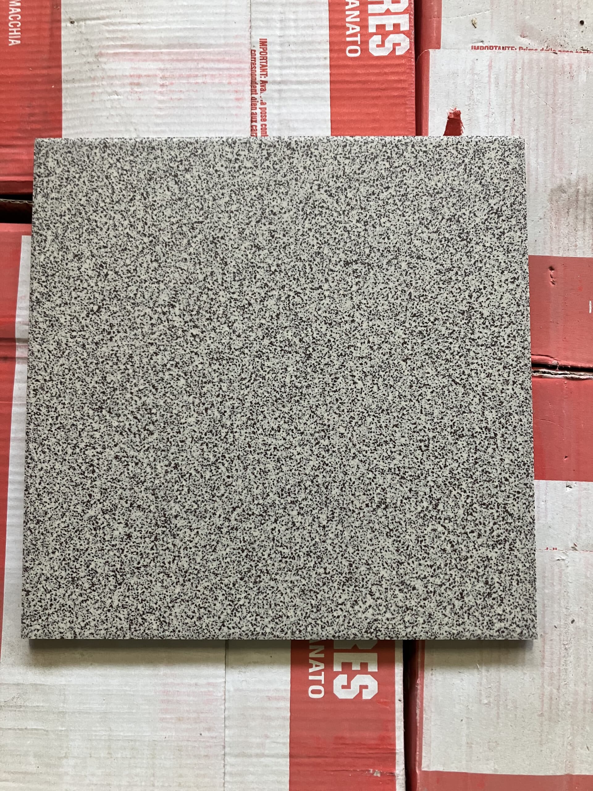 Uglaseret keramisk klinke til gulv og væg 20×20 cm. - 1