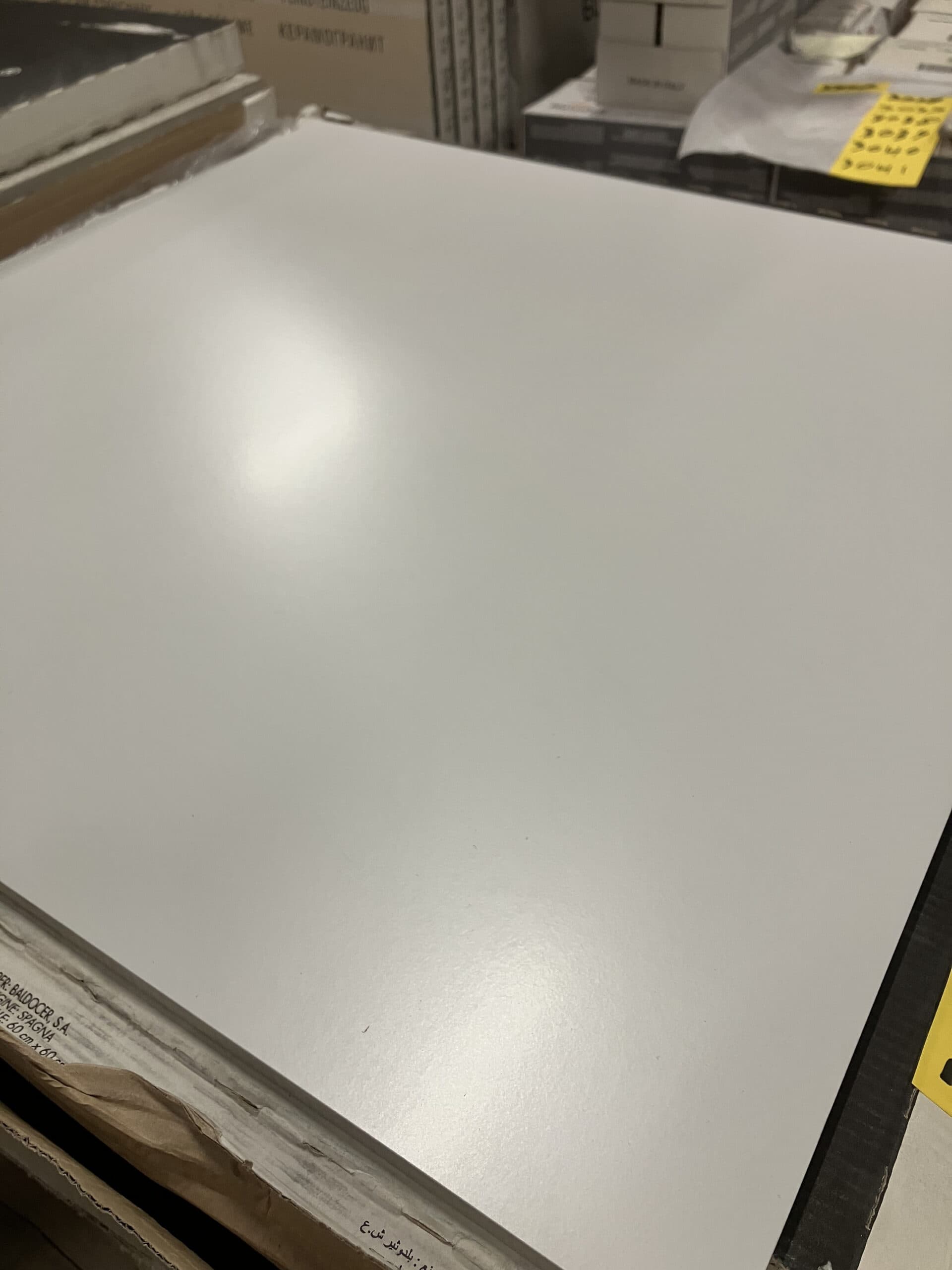 Glaseret keramisk klinke til gulv og væg. 60×60 cm. - 1