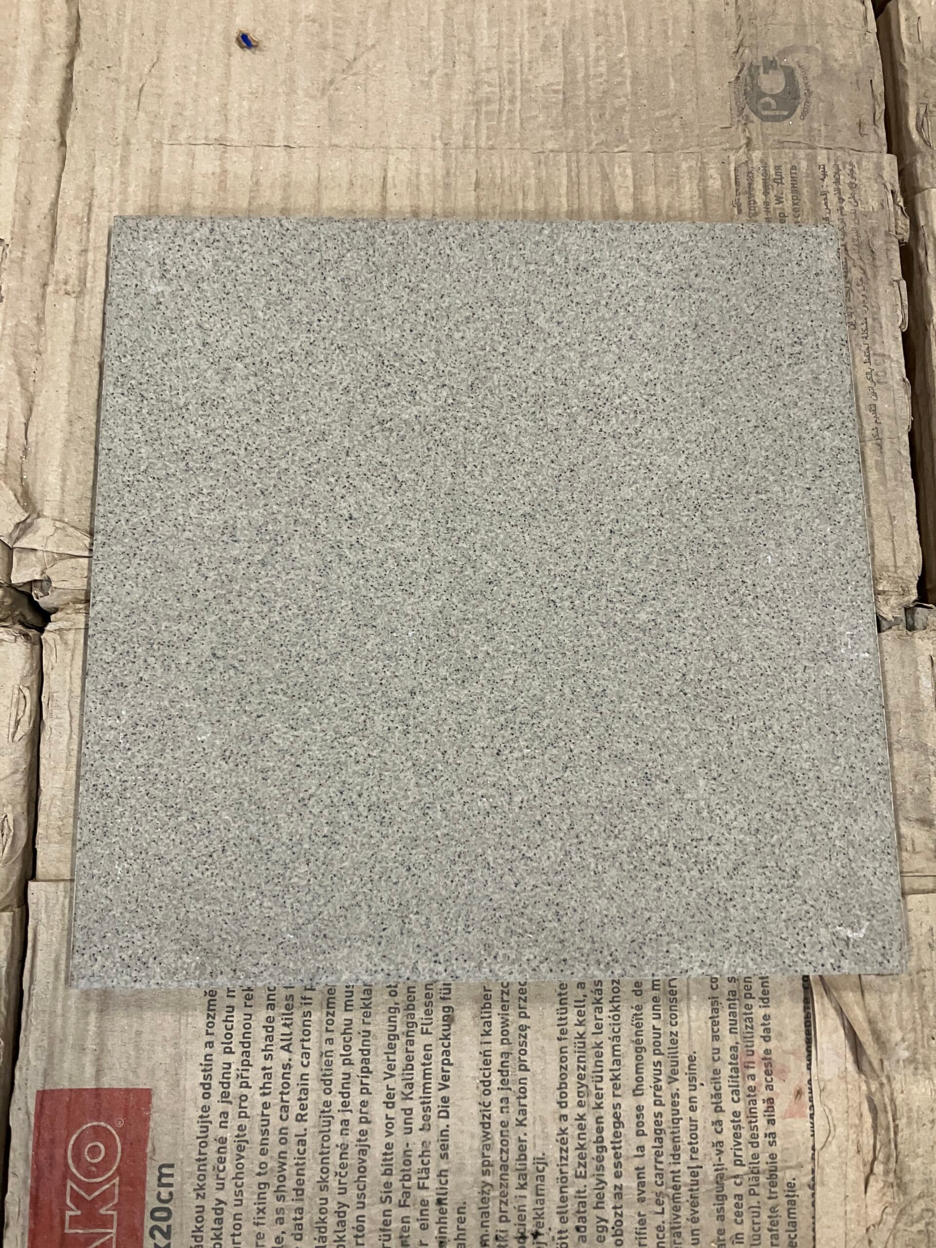 Uglaseret keramisk klinke til gulv og væg. 20×20 cm. - 1