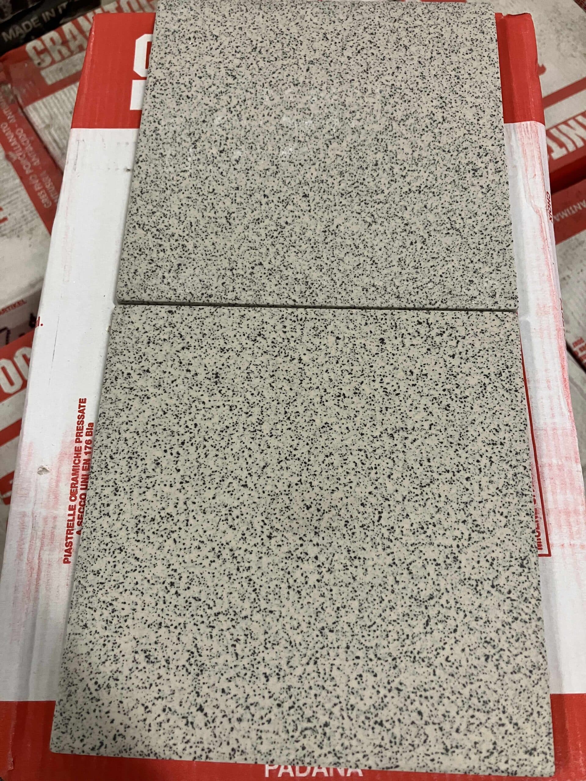 Uglaseret keramisk klinke til gulv og væg. 15×15 cm. - 1