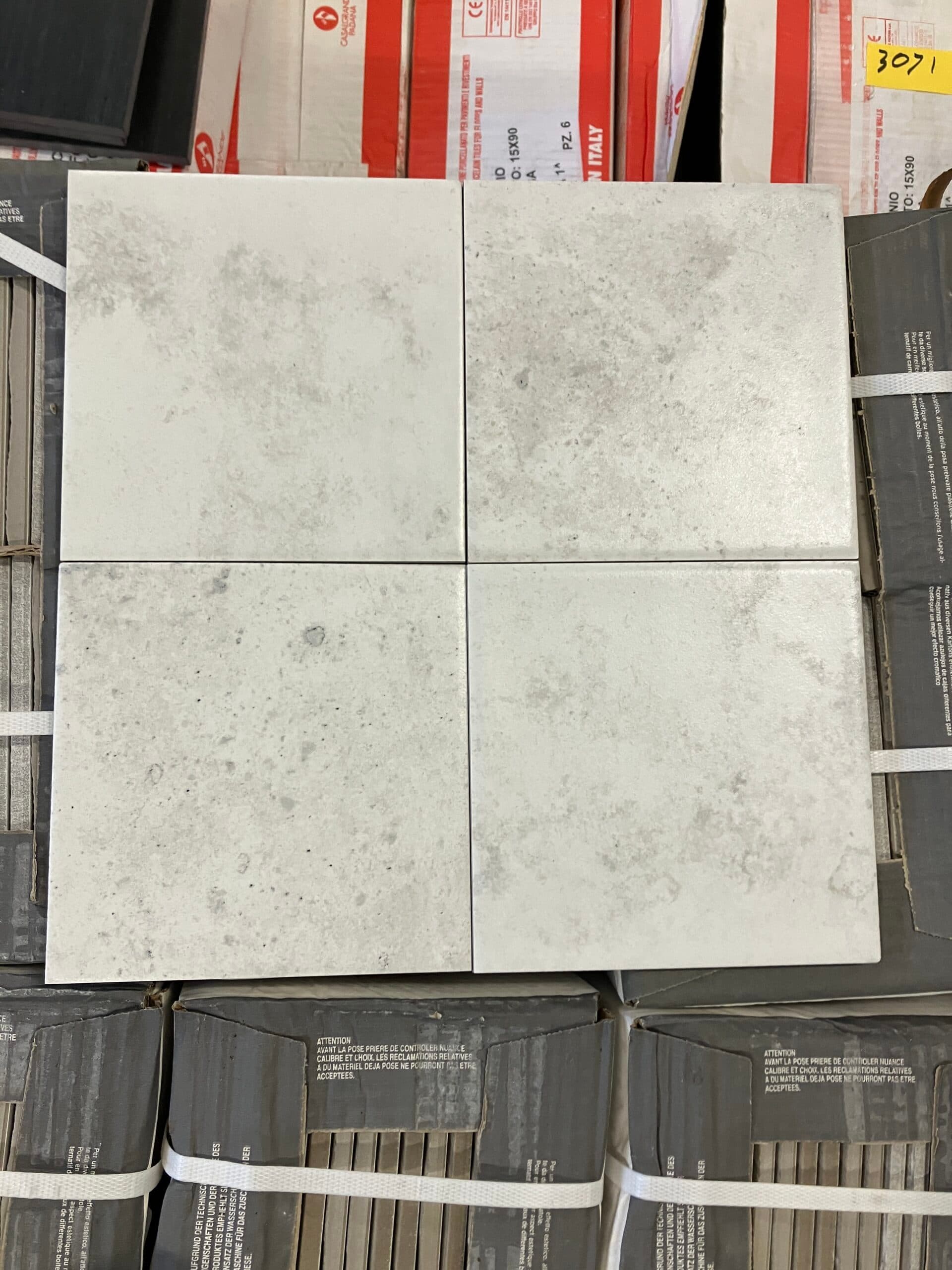 Glaseret keramisk klinke til gulv og væg. 15×15 cm. - 1