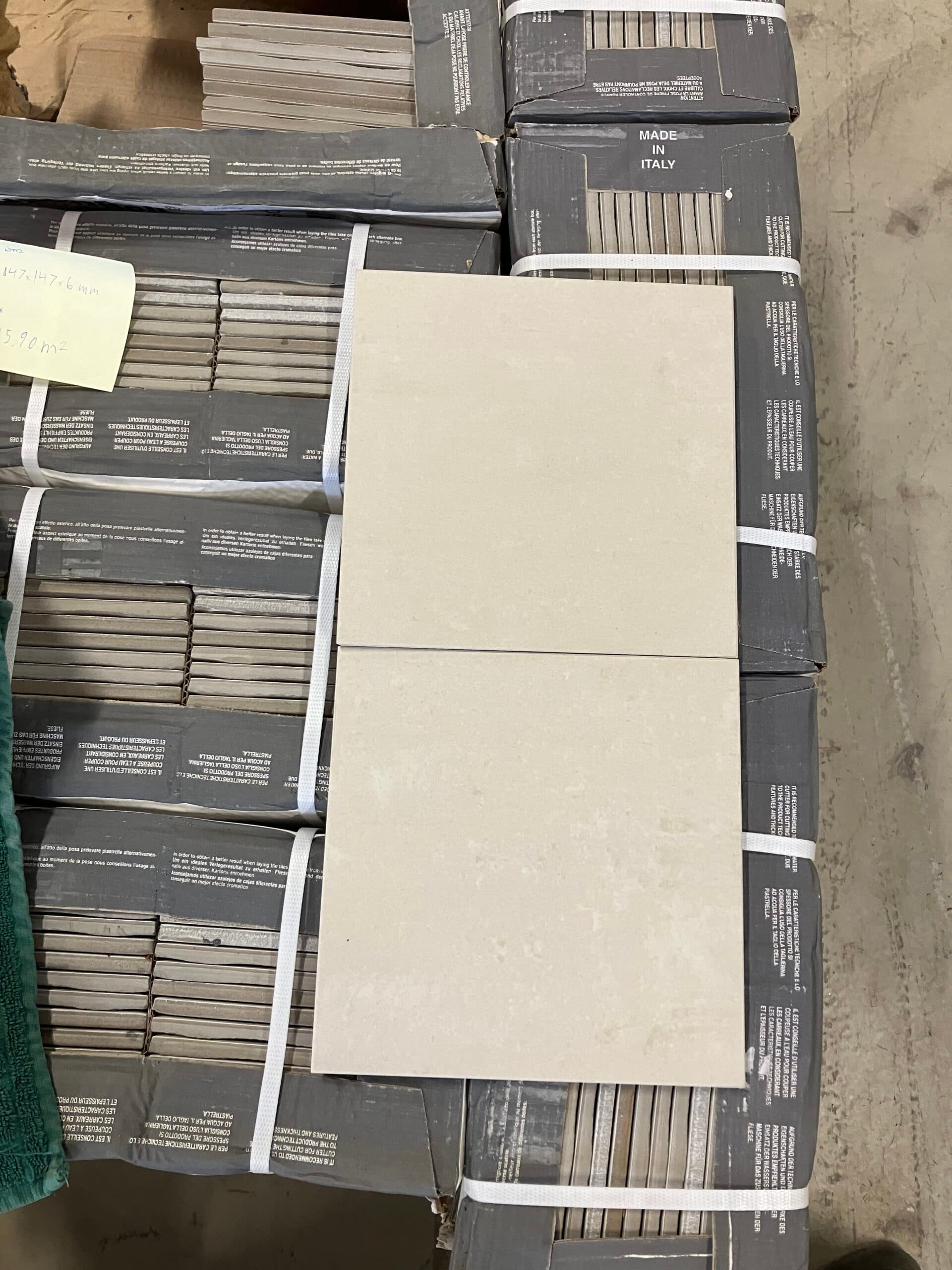 Uglaseret keramisk klinke til gulv og væg. 20×20 cm. - 1