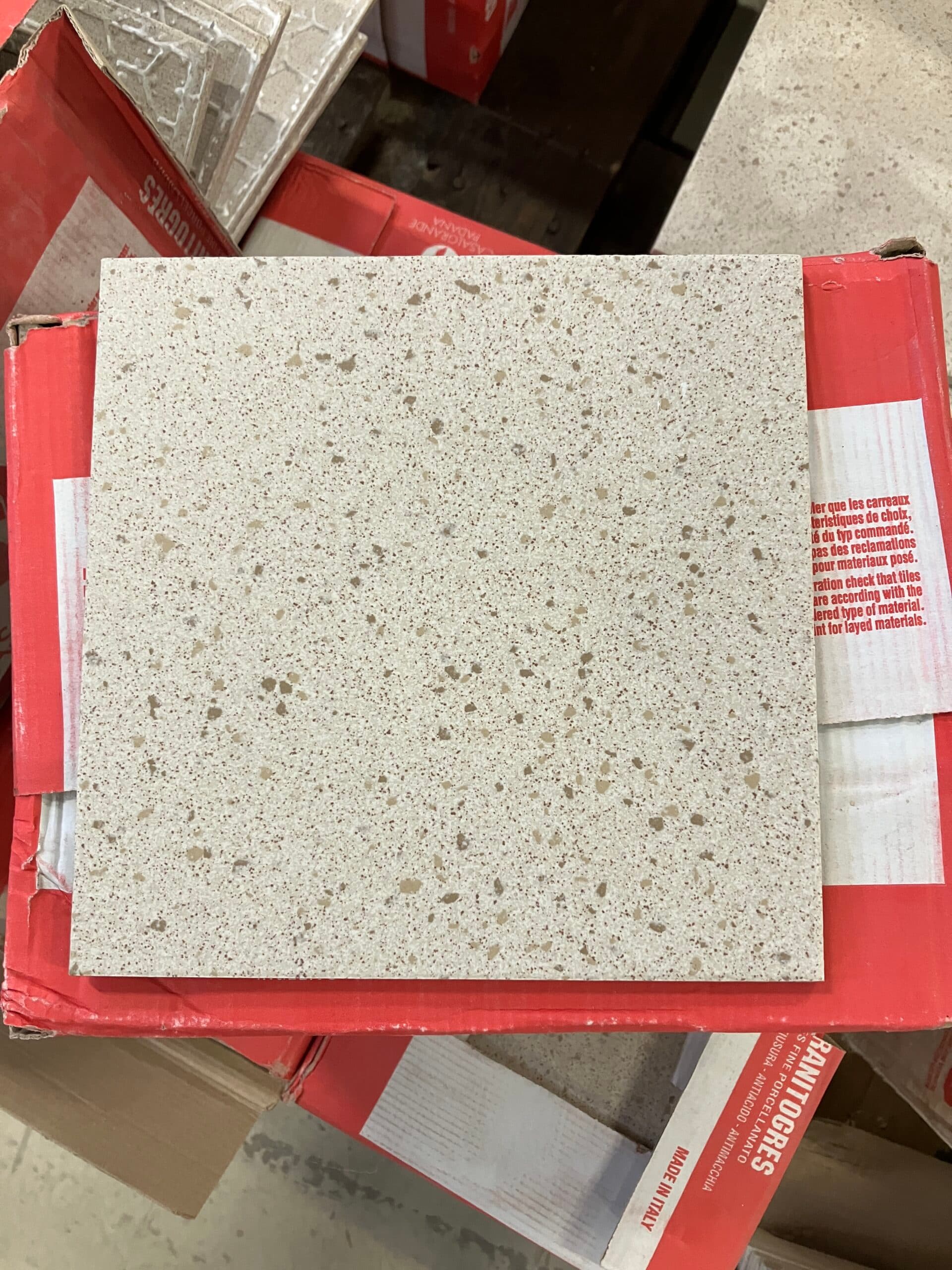 Uglaseret keramisk klinke til gulv og væg. 20×20 cm. - 1