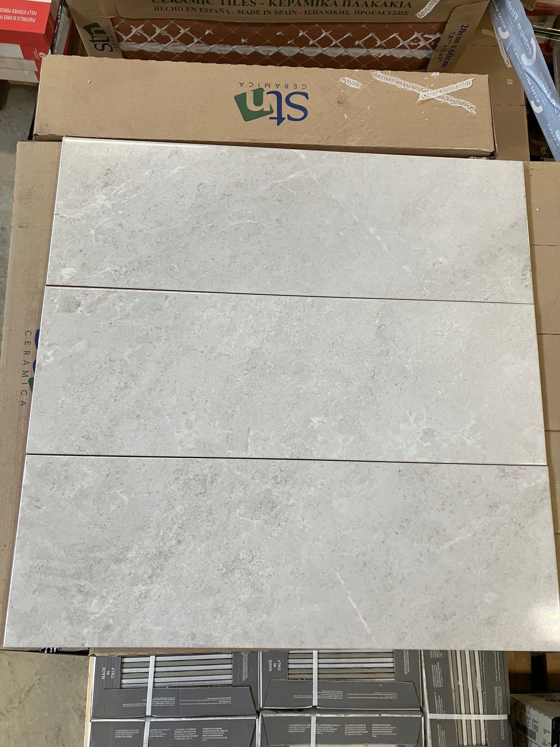 Glaseret keramisk vægflise 20x60cm. - 1