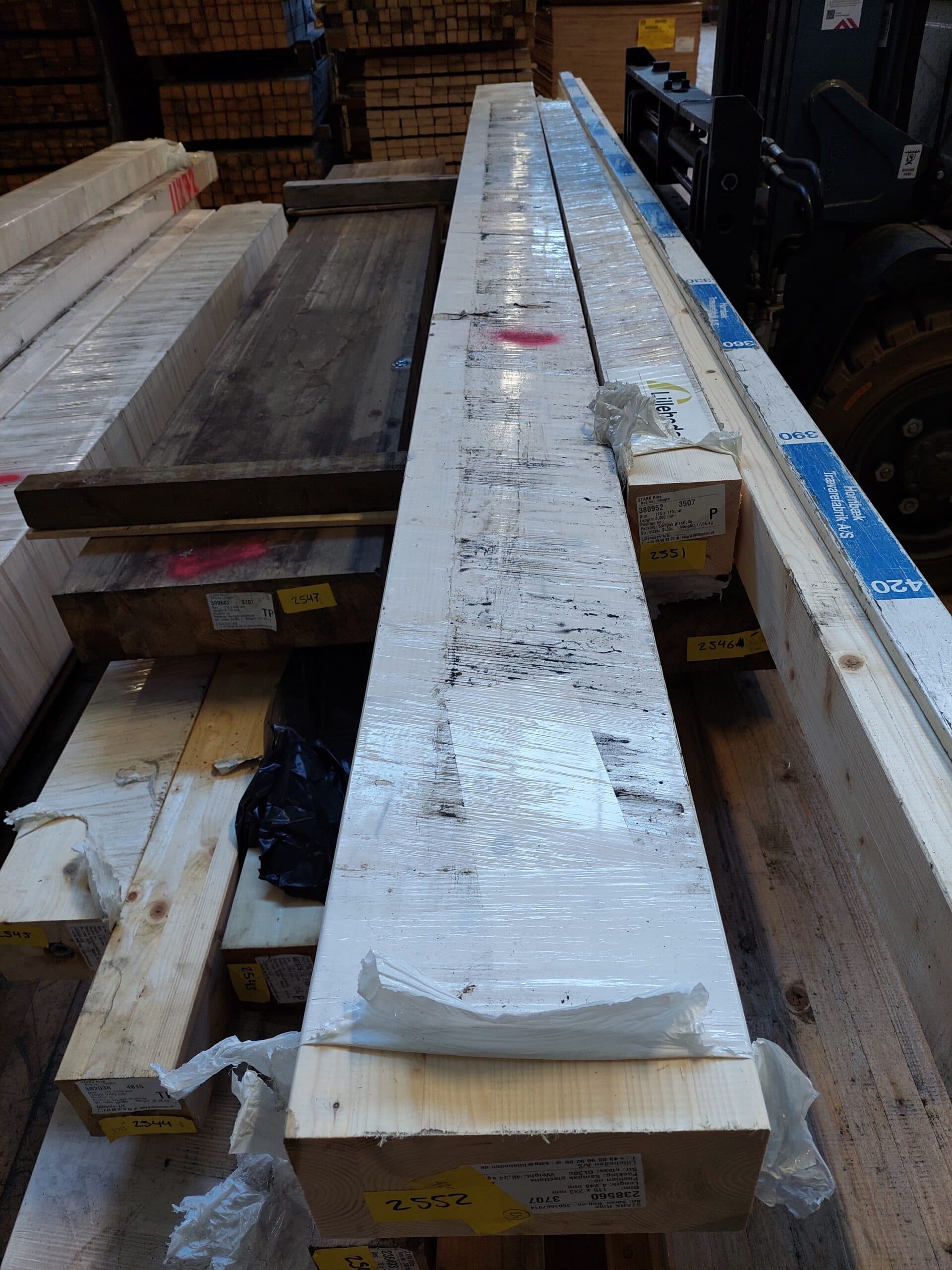 Limtræsbjælke 4248x115x233mm - 1