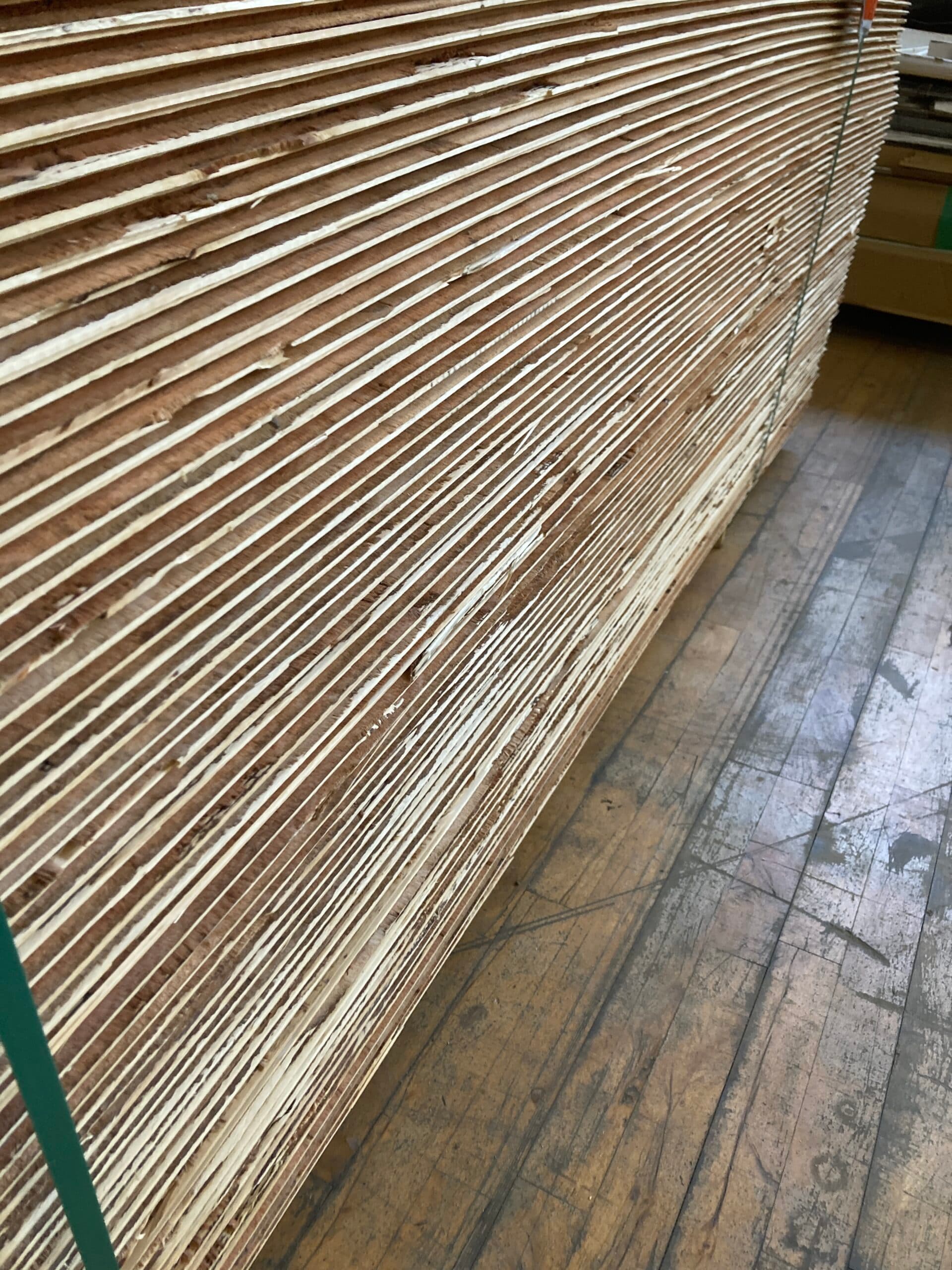 Tagkrydsfiner 2440x1220x12mm. LUMIN BC TG2