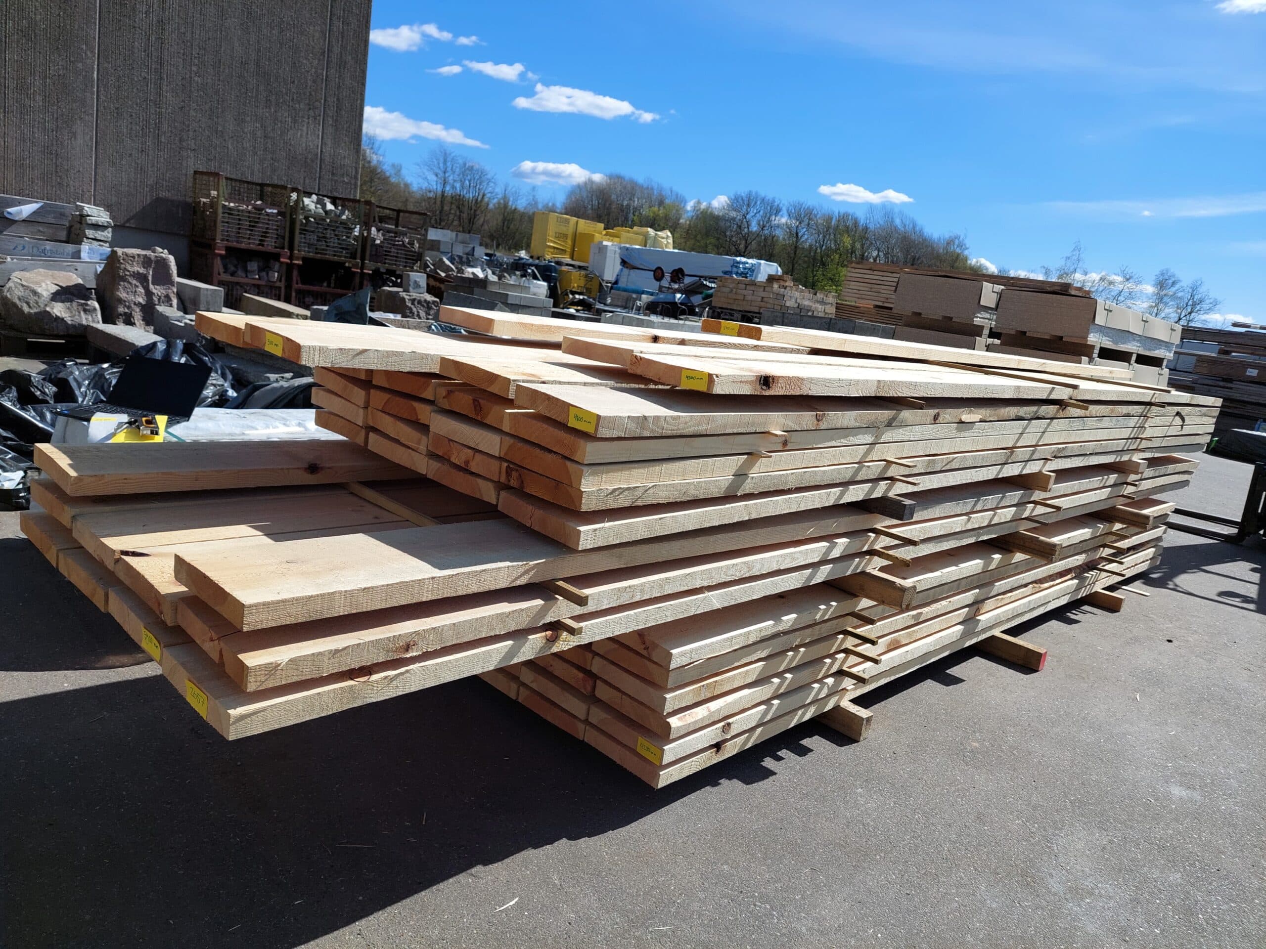 Savskåret planker 40×240 mm. Pris 44,95 kr. pr. lbm. - 1