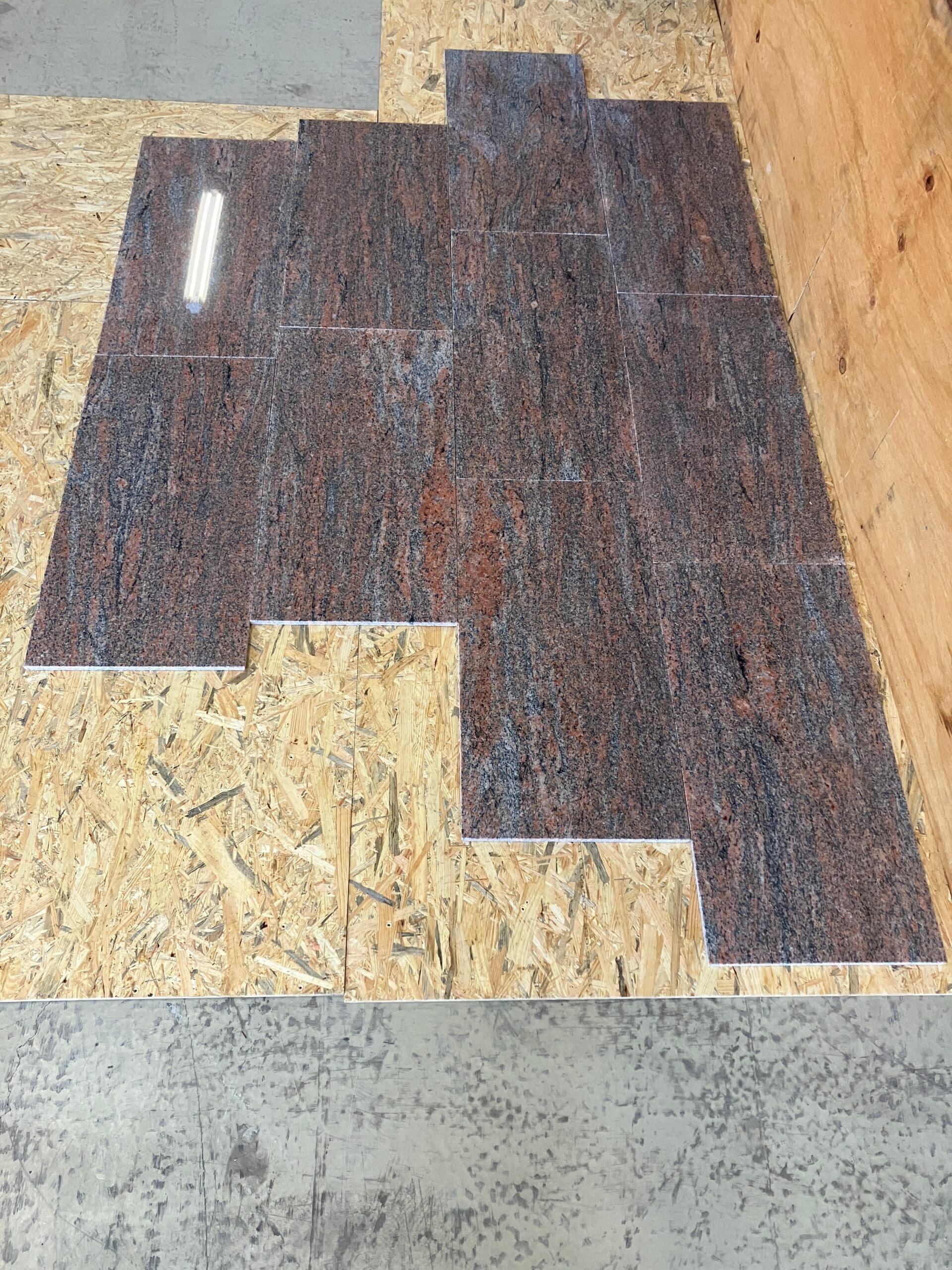 Granit poleret Multicolor Red 30,5×61 cm. - 1