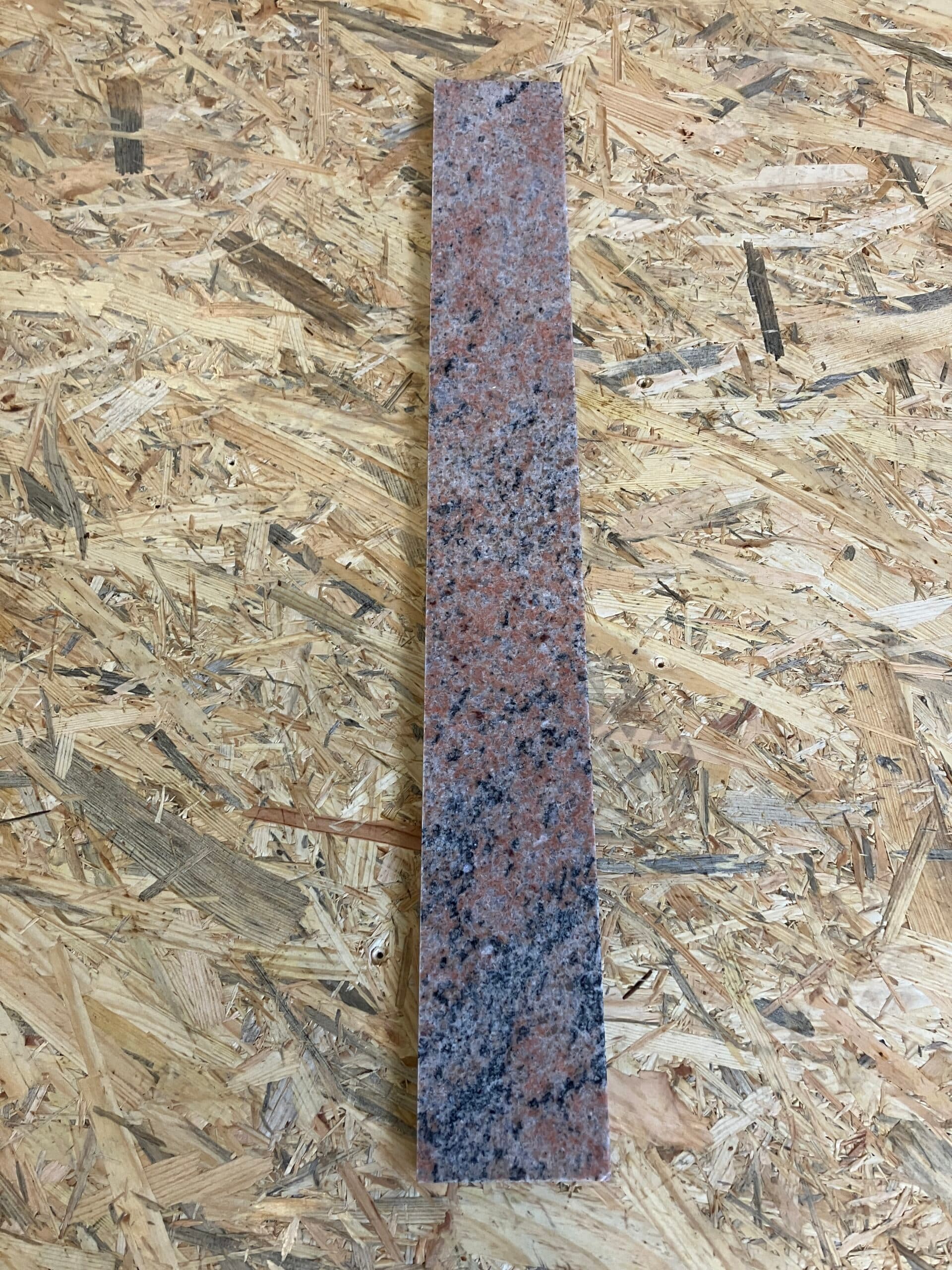 Granit poleret Multicolor Red sokkelklinke 8×61 cm. - 1