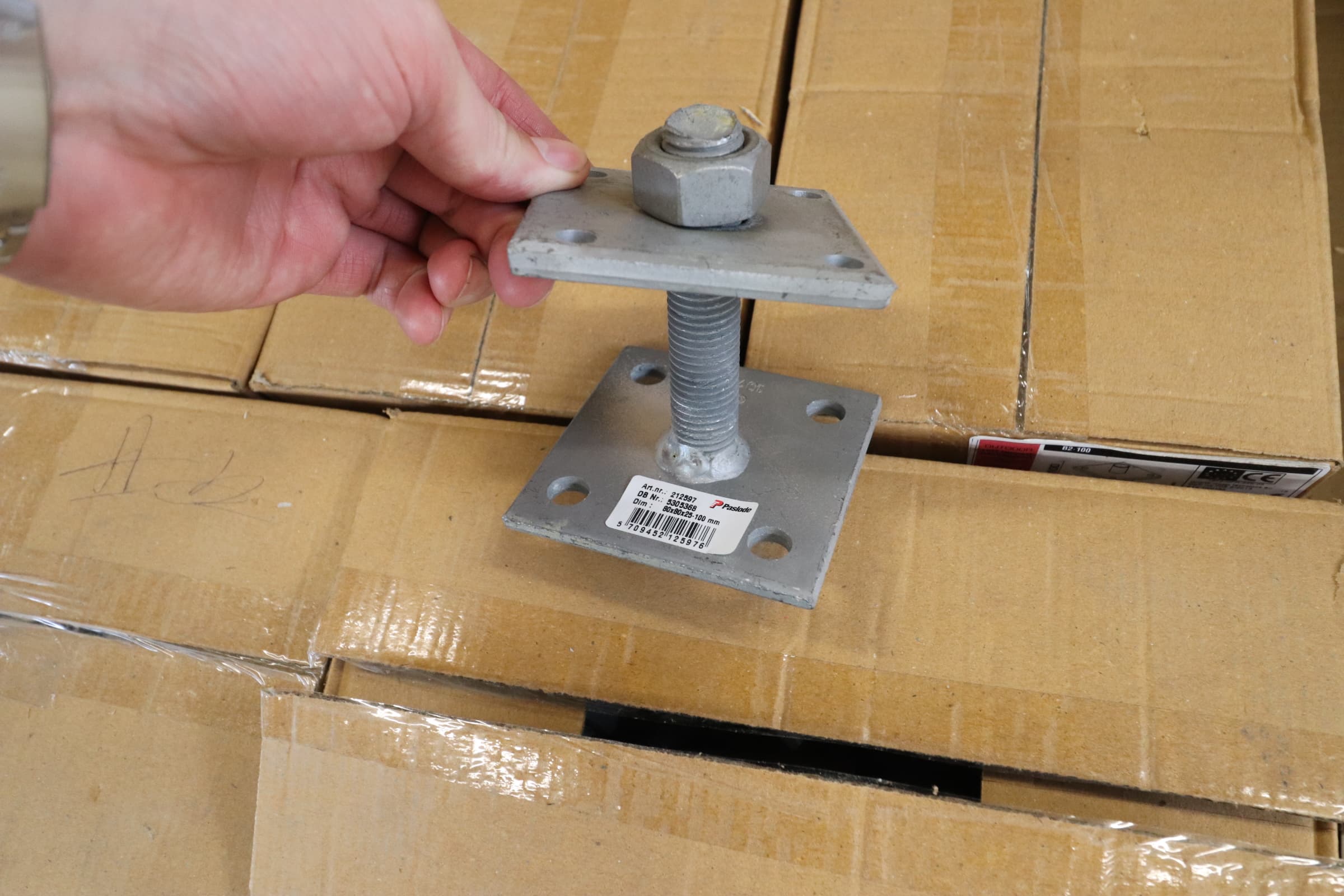 Paslode B2-100 stolpebærer 80x80x25x100 mm - 1