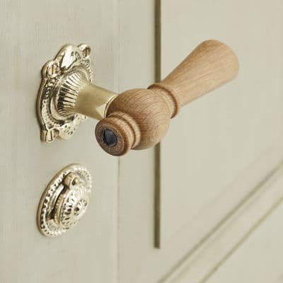 Trægreb til gammel dør - knebelgreb i eg