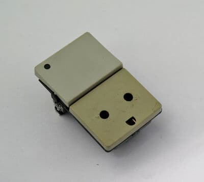 LK Fuga stikkontakt, grå m/lampe