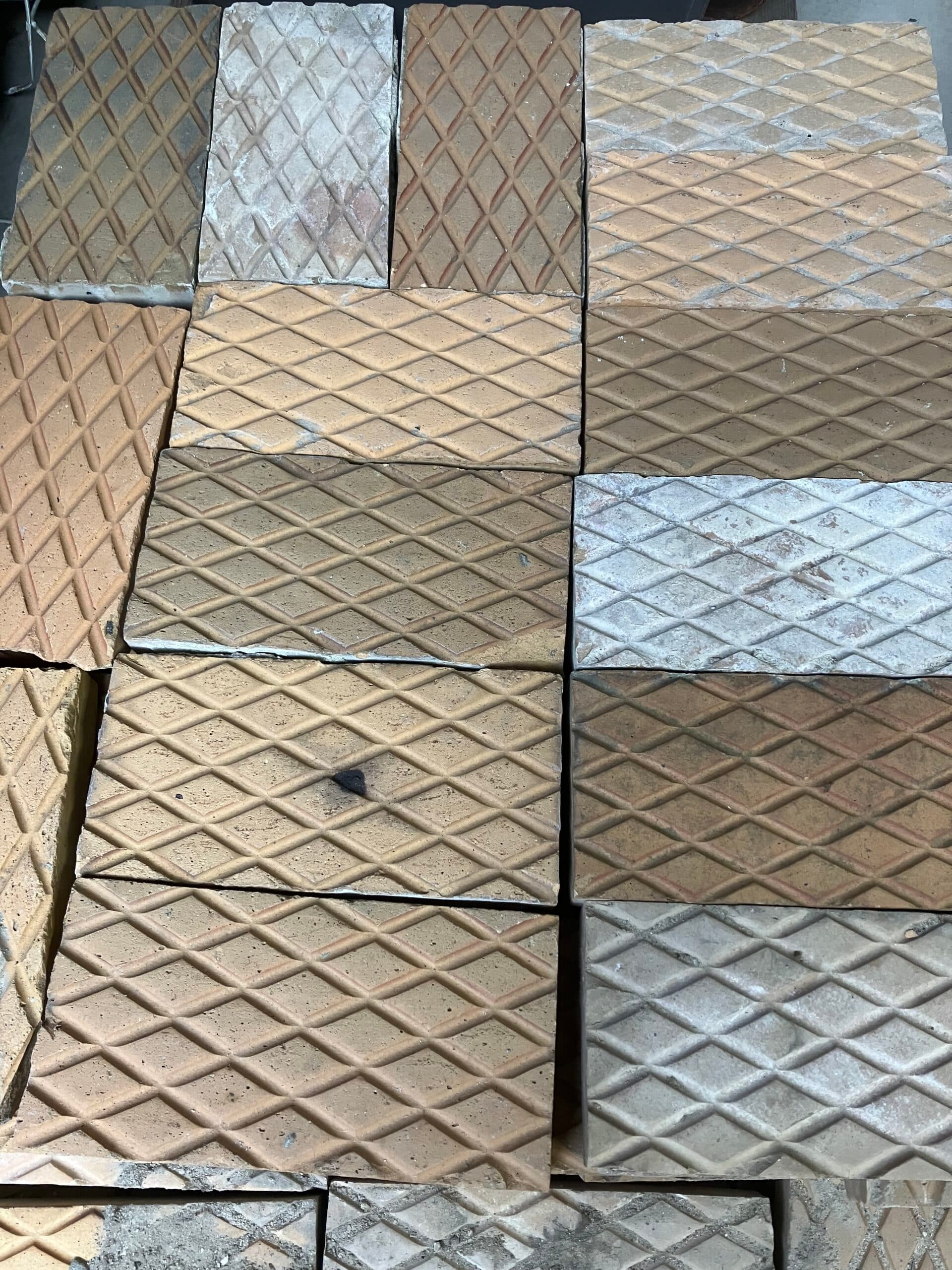 Hasle klinke gul skridsikker 150x305x45 mm.