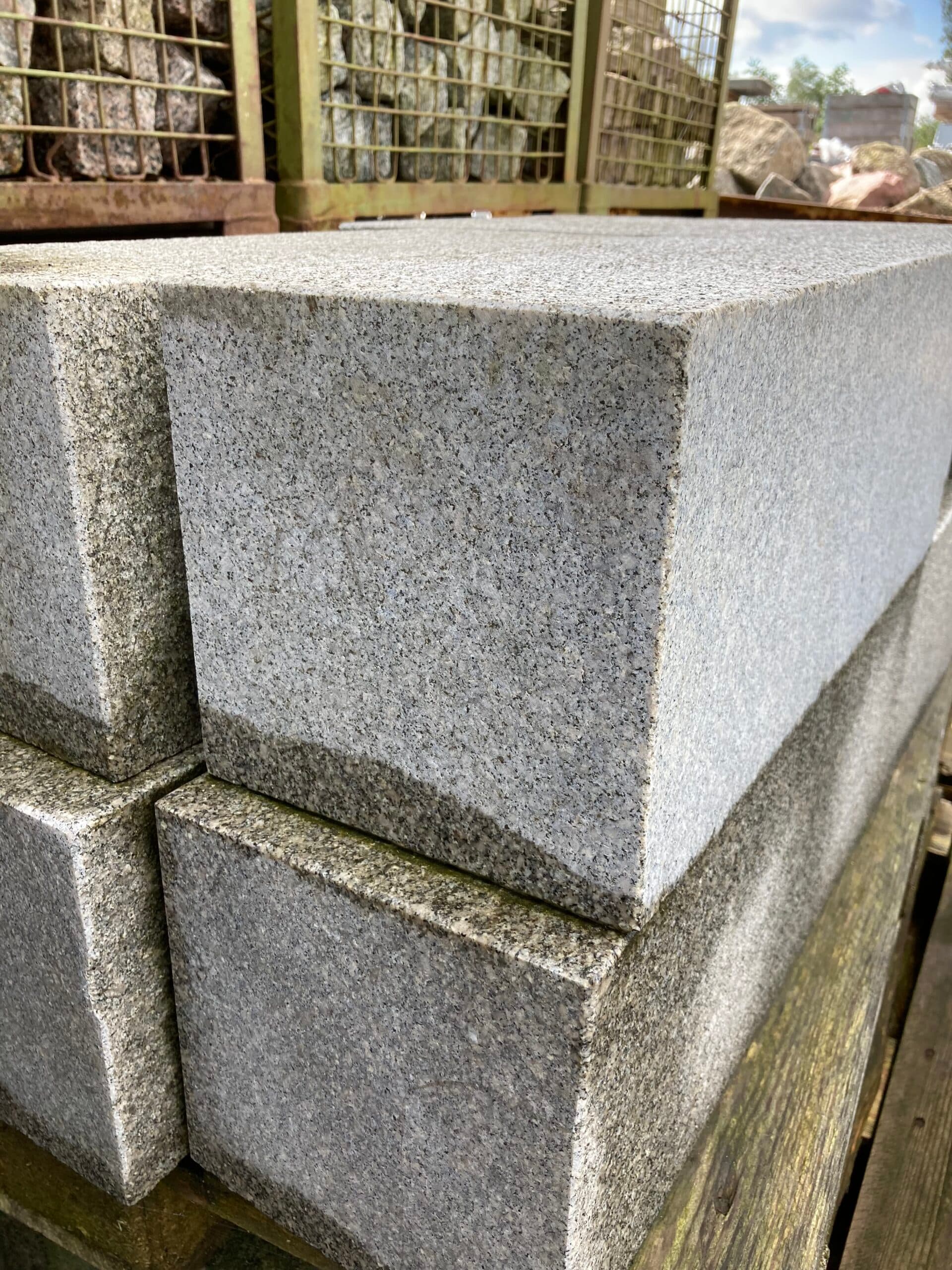 Granit blokke grå 120x20x20cm.