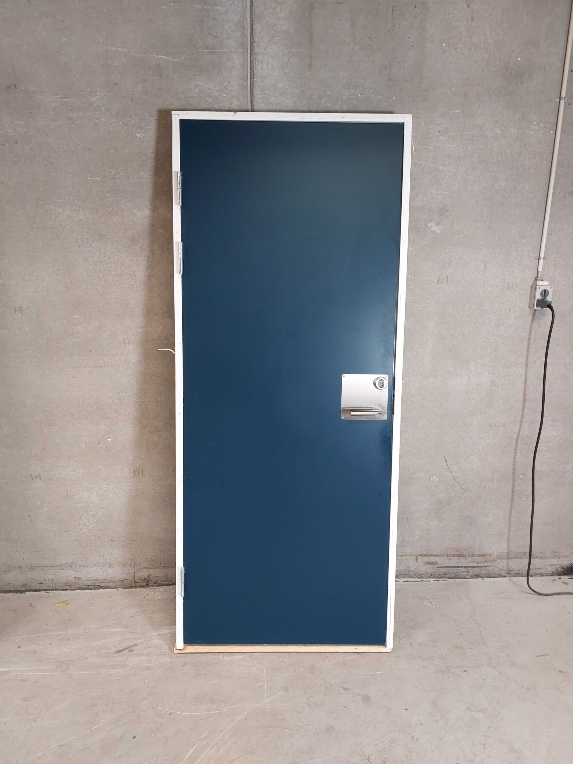 Indvendig dør m. magnetlås 88,5x209cm - 1