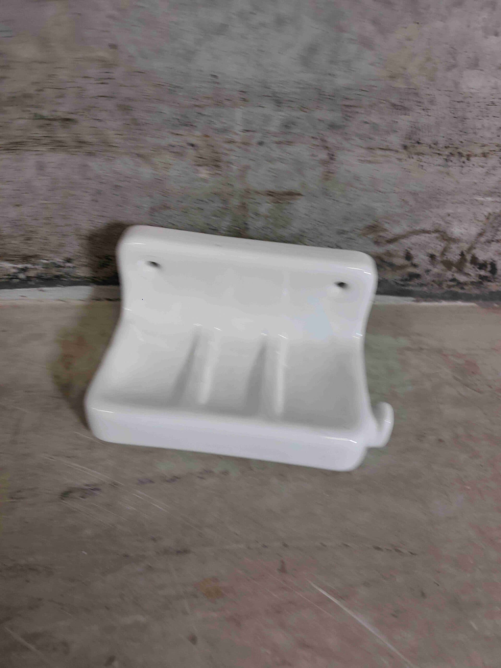 Gustavsberg Porcelæns sæbeholder med krog 15x8cm