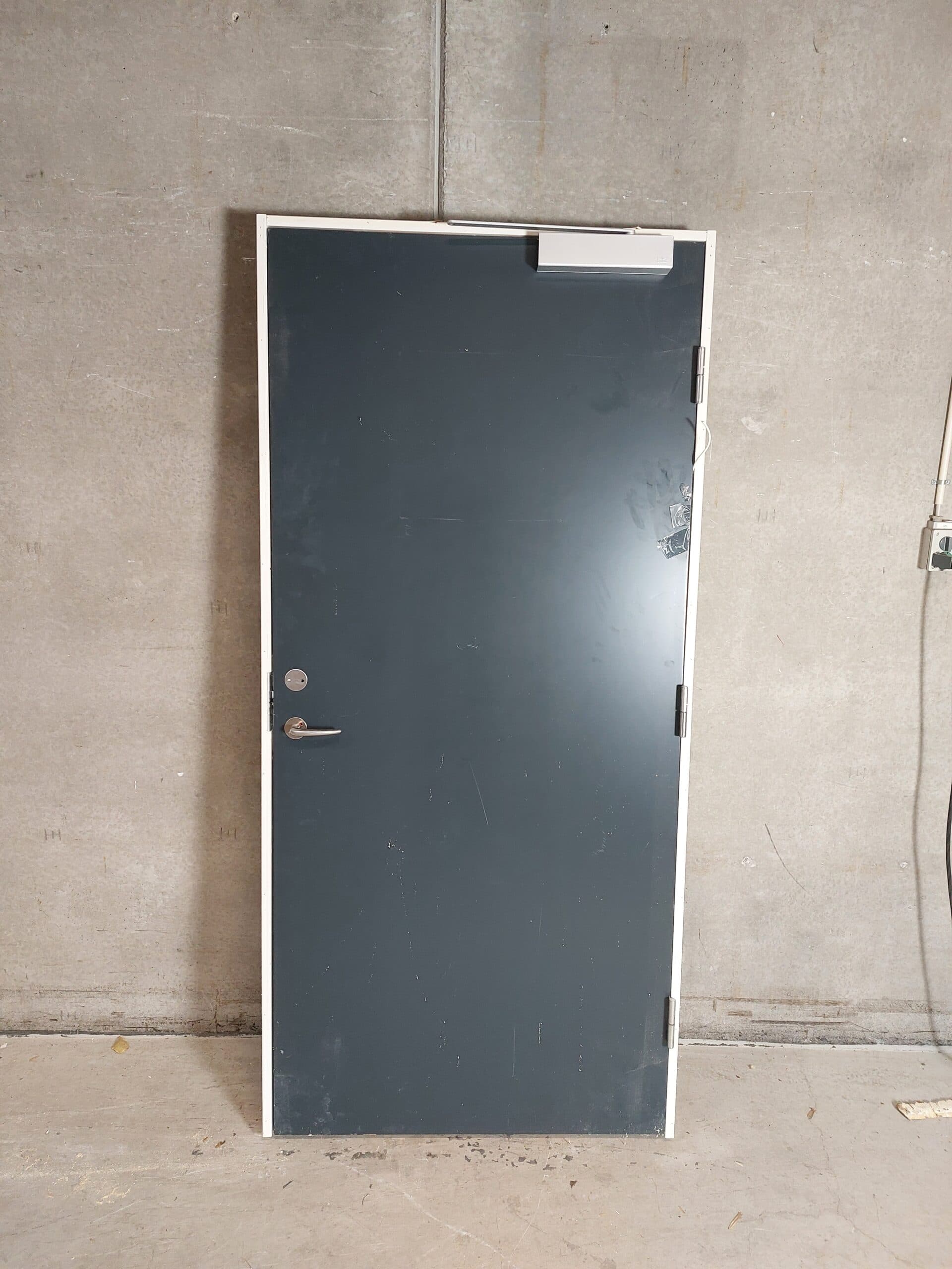 Branddør BD-30 m. magnetlås 98x208cm