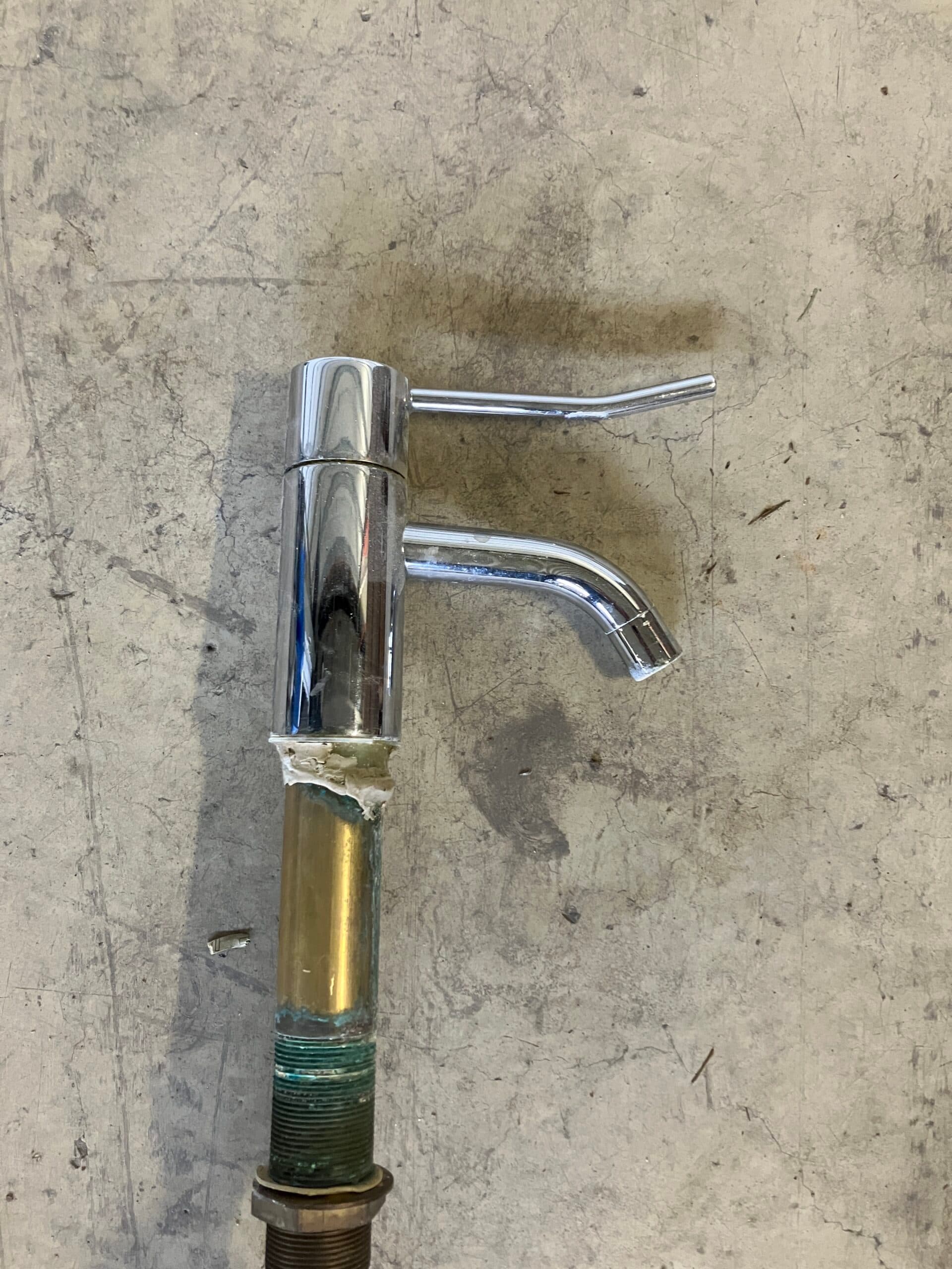 Armatur med langt greb m. prikker - 1