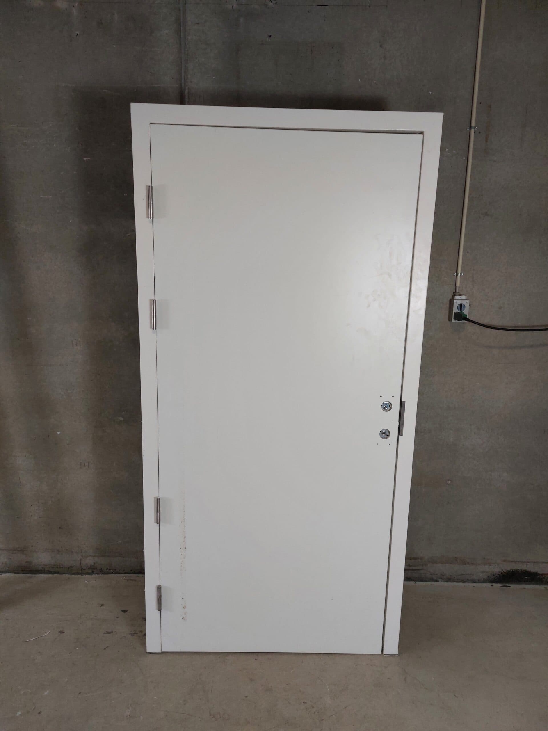 Indvendig brand- og lyddør BD-30/dB30 i stålkarm 10×21/99x210cm