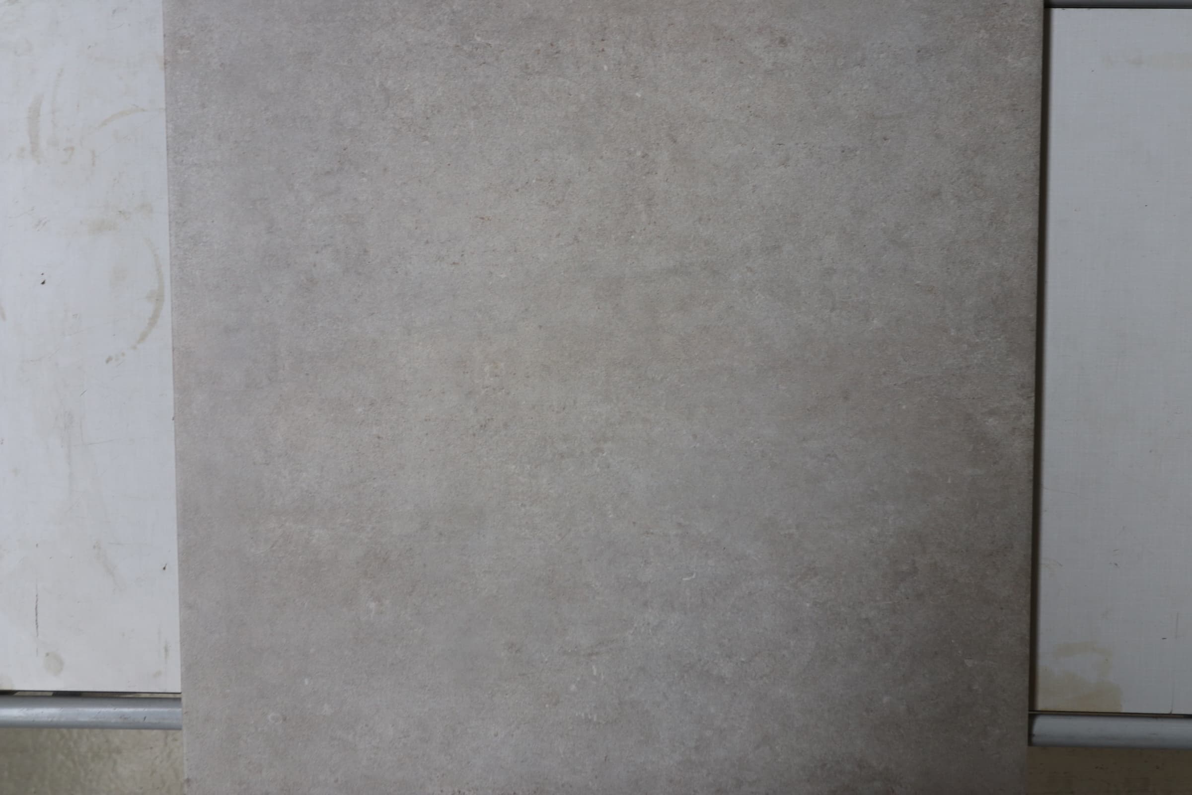 Keramisk flise 60x60cm Sand farve. pris pr. m2 - 1