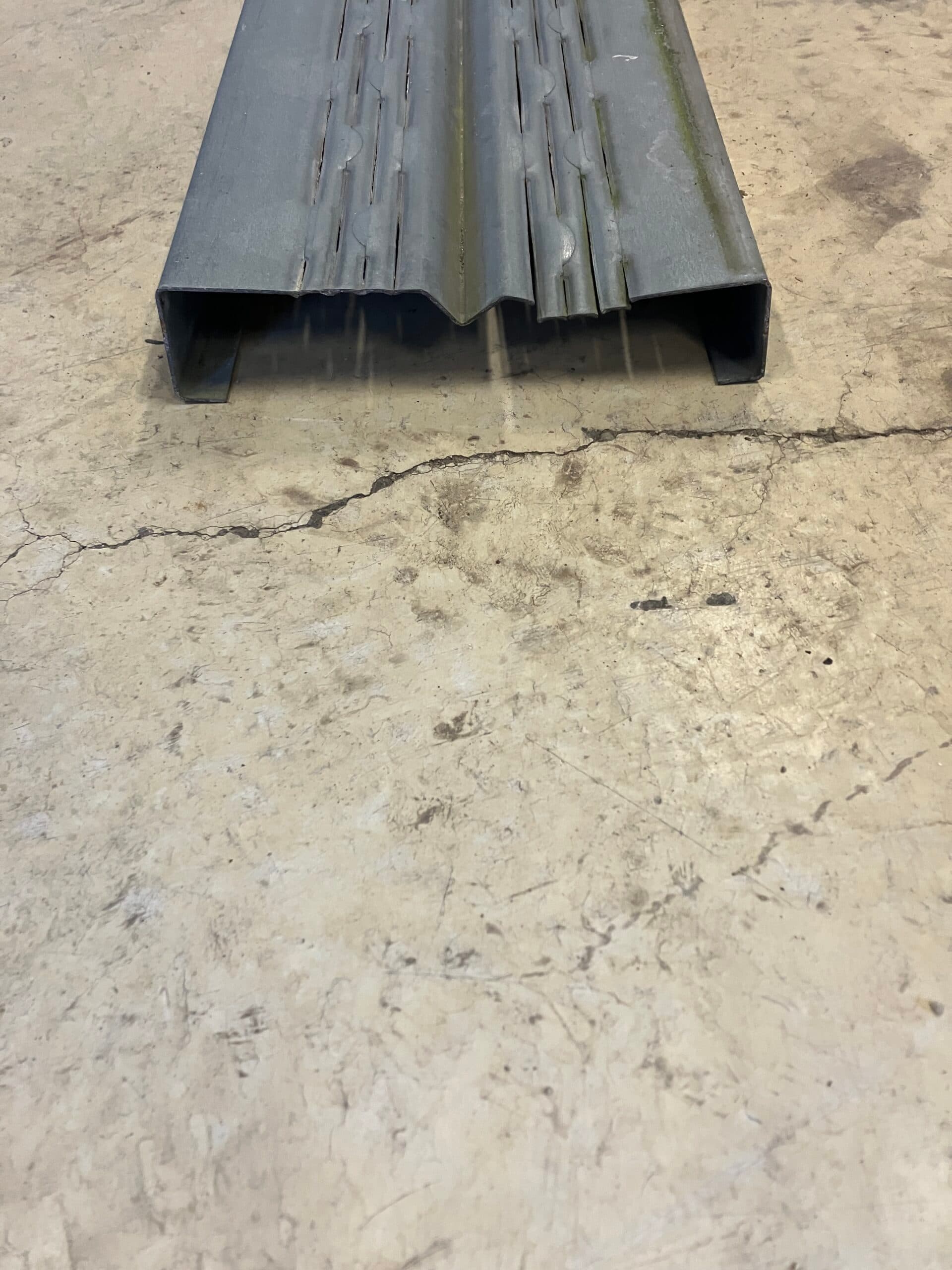 Lindab RY 195 Galvaniseret stålprofil, gipsstål. 29,00 kr. pr meter.