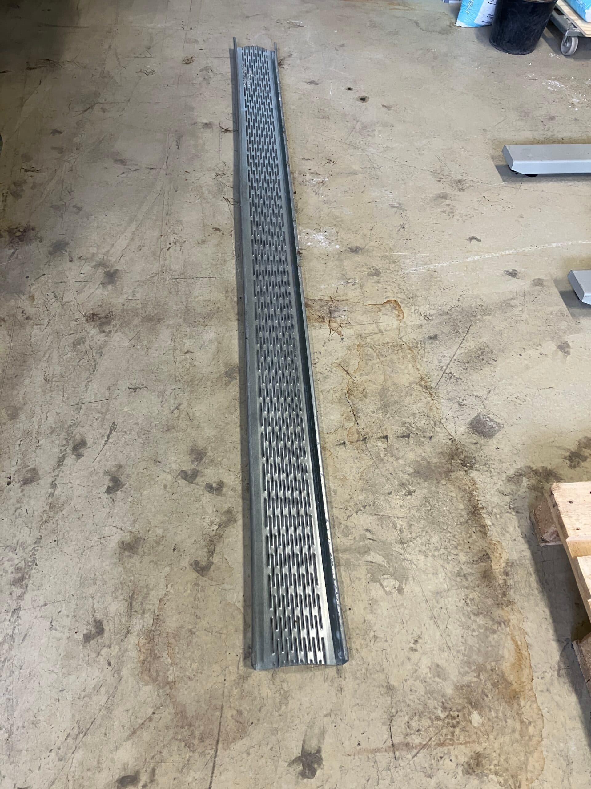 Lindab RY 195 Construline stållægte. 29,00 kr. pr meter.