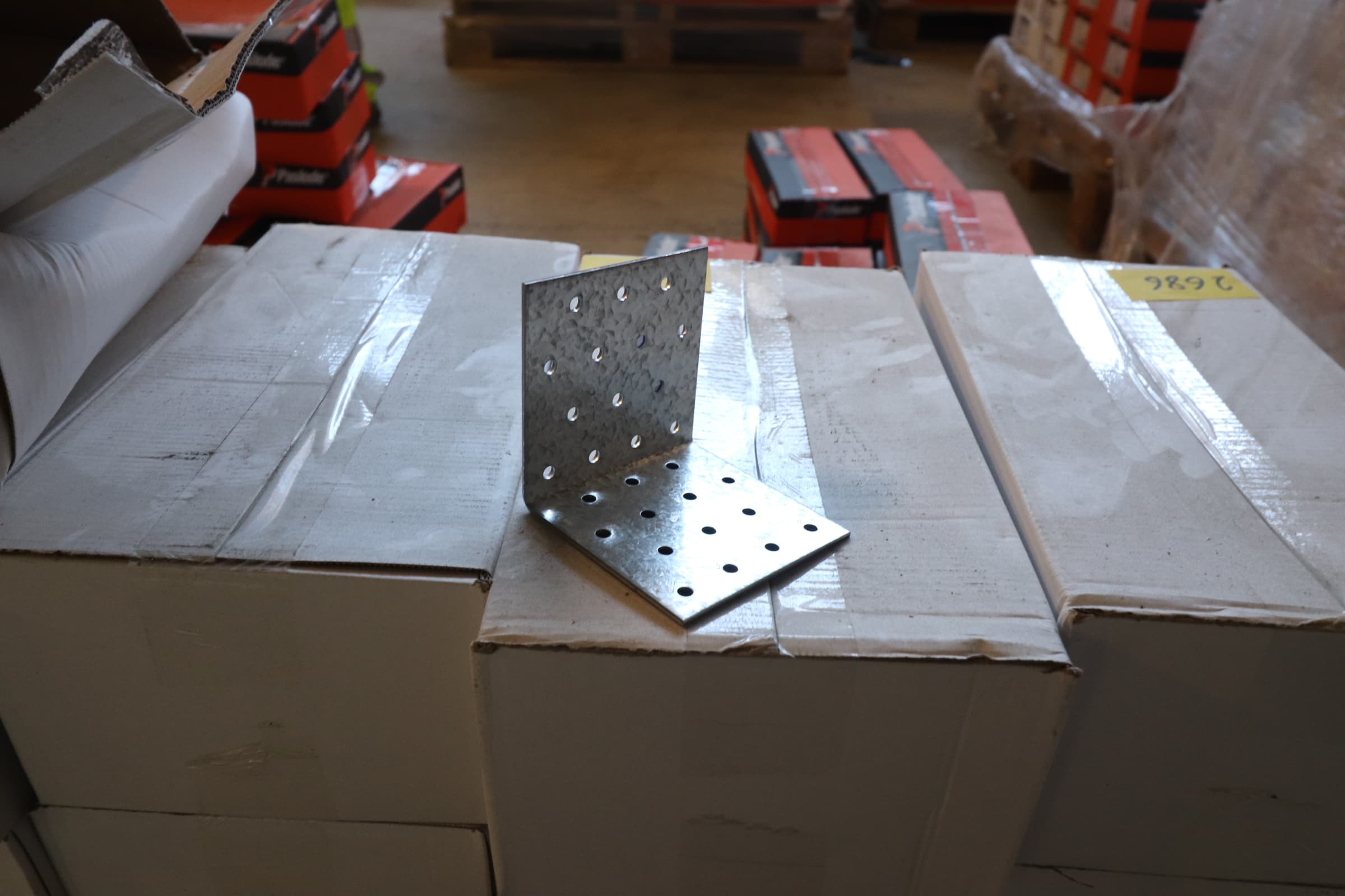 Paslode hulpladevinkel AP80-80-80 Mål: 80x80x2,5×80 mm - 1